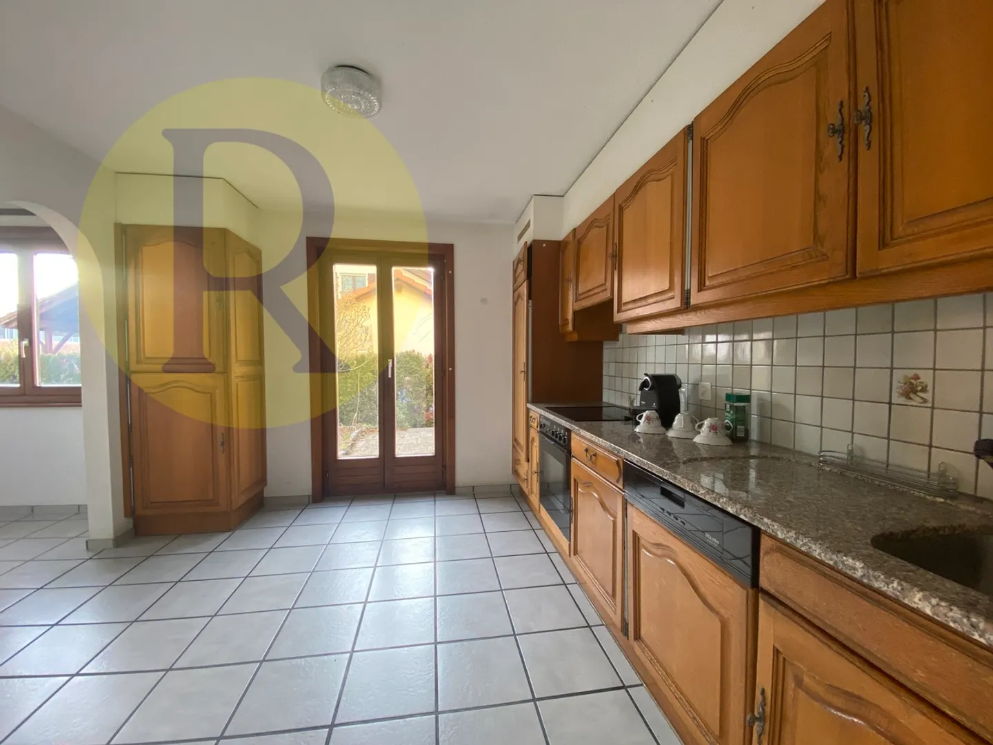 Beautiful house to renovate near the train station - Photo 4 of 8