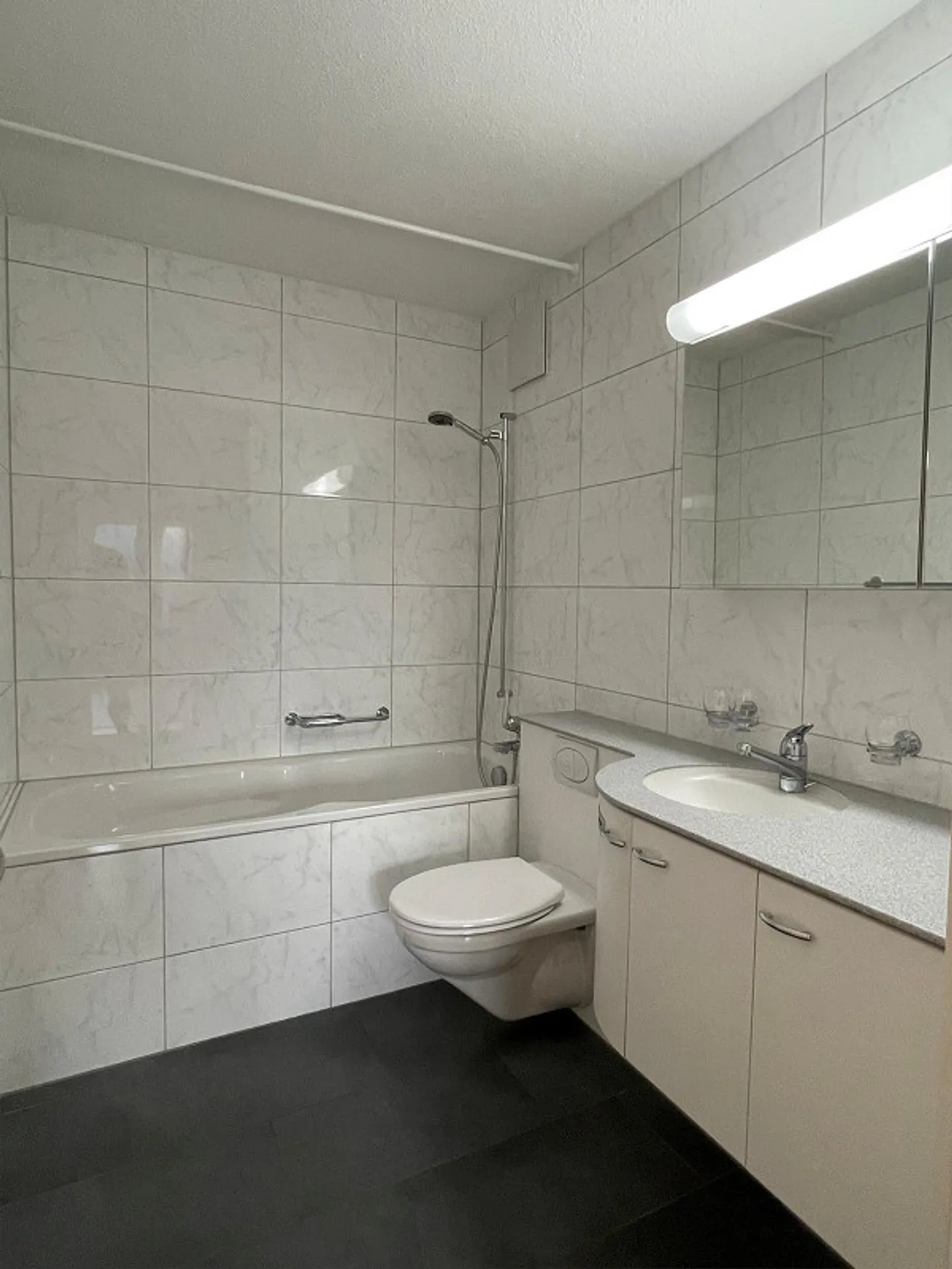 107 m2 superficie abitabile totale | Vicino al centro di Baden - Foto 8 di 10