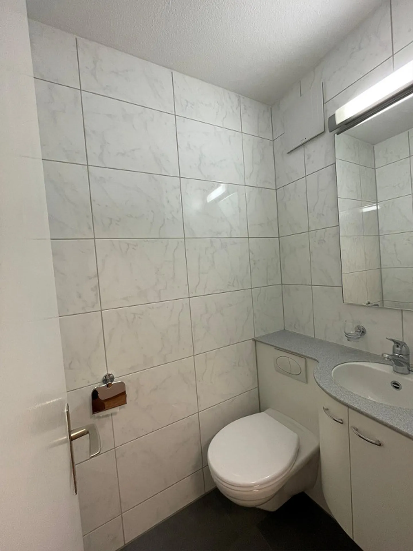 107 m2 superficie abitabile totale | Vicino al centro di Baden - Foto 9 di 10