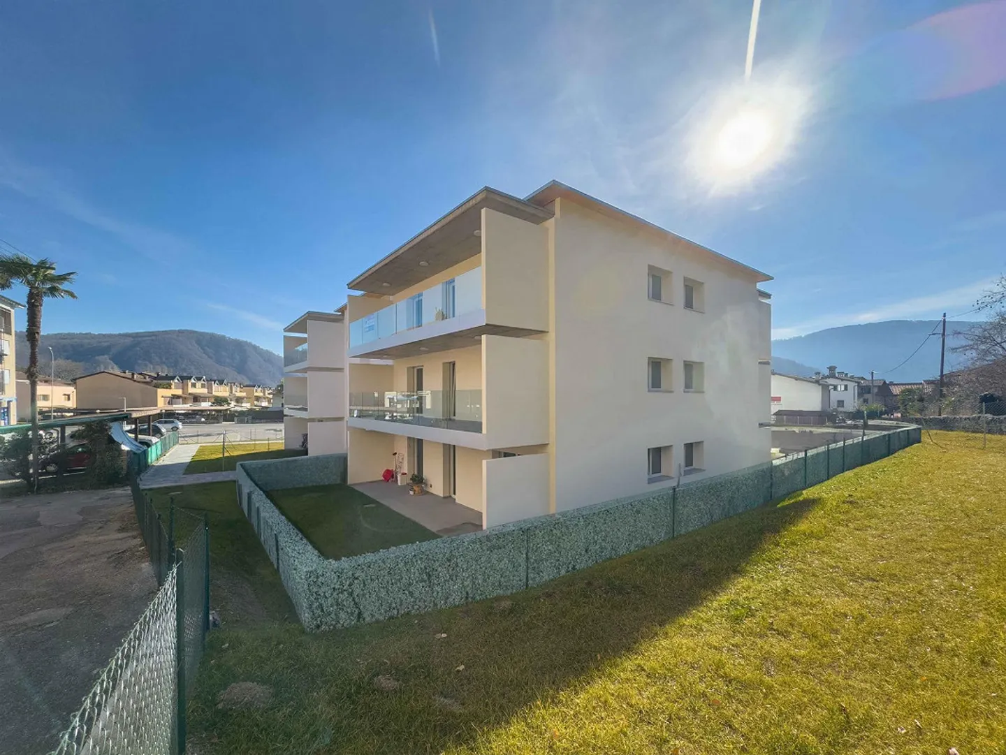 3,5 stanze con grande giardino a Caslano - Foto 3 di 10