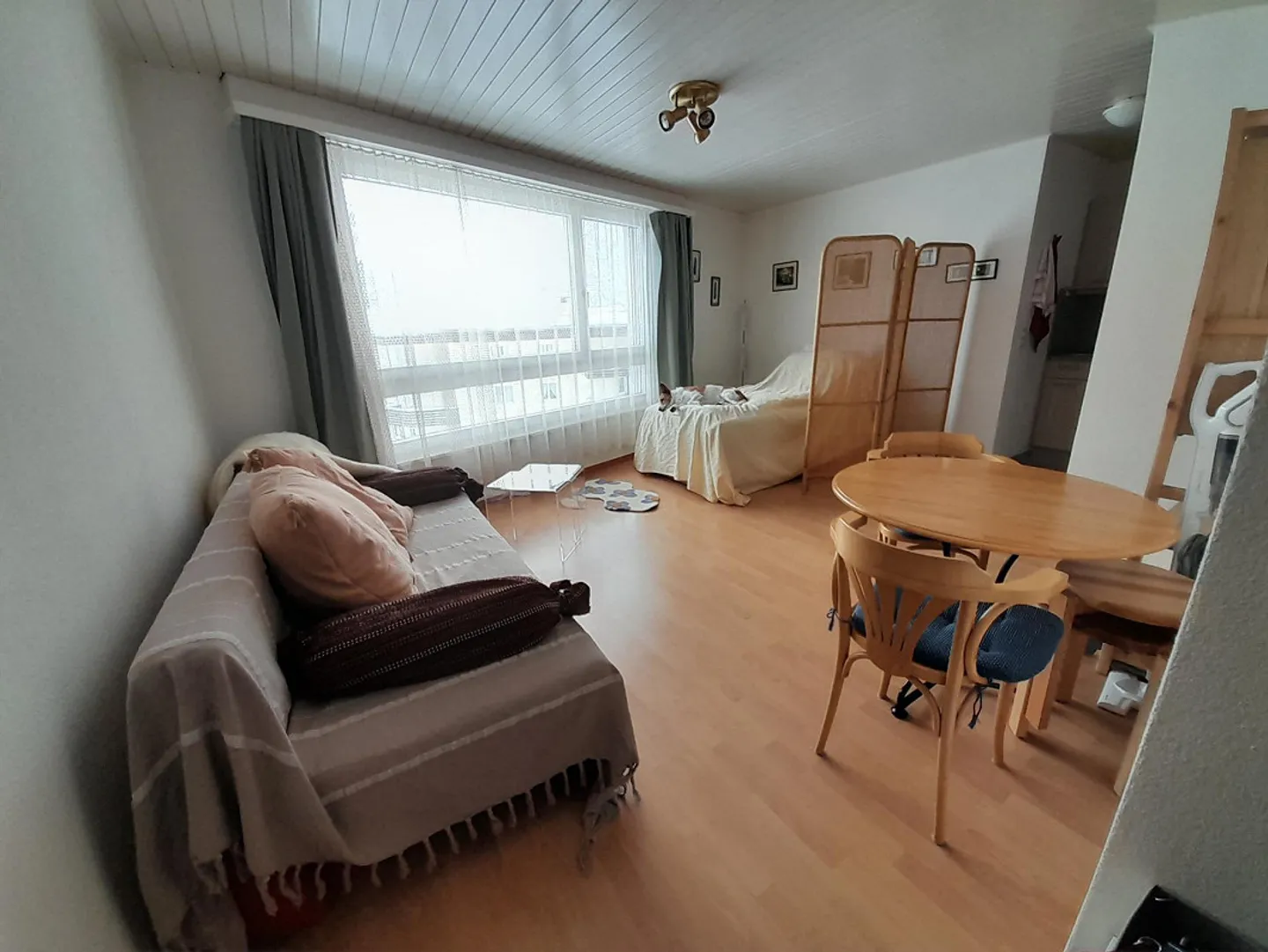 Sunny, furnished studio near Davos Dorf train station - Photo 1 of 5
