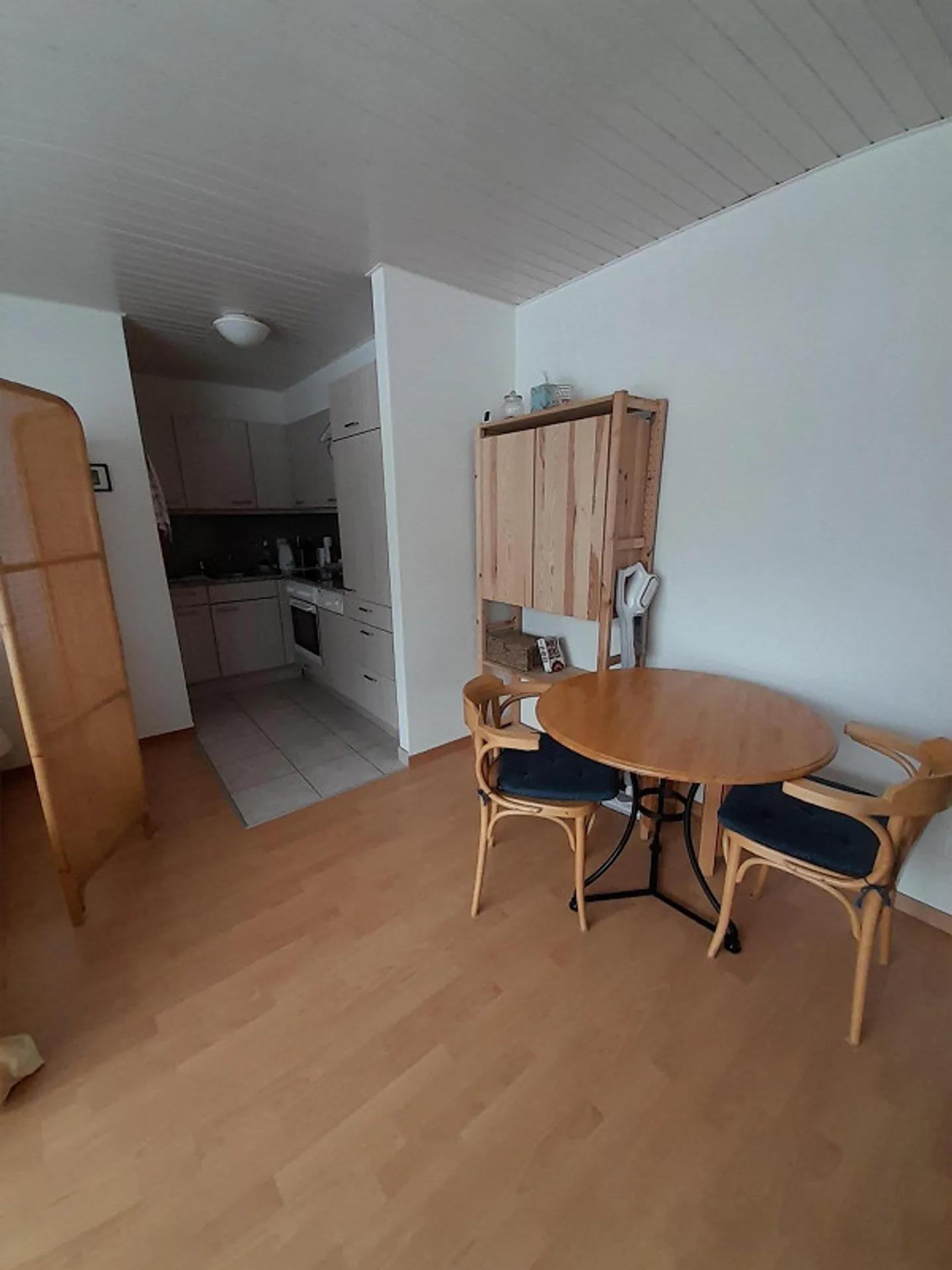 Sunny, furnished studio near Davos Dorf train station - Photo 2 of 5