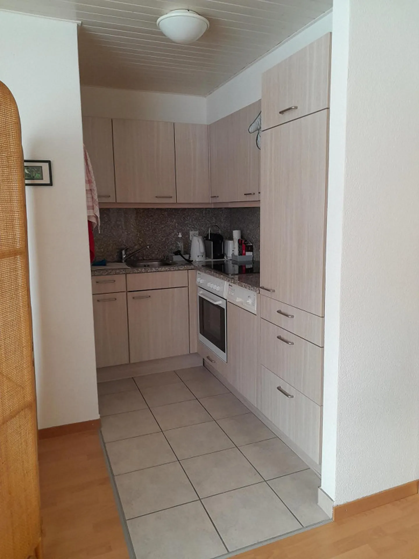 Sunny, furnished studio near Davos Dorf train station - Photo 4 of 5