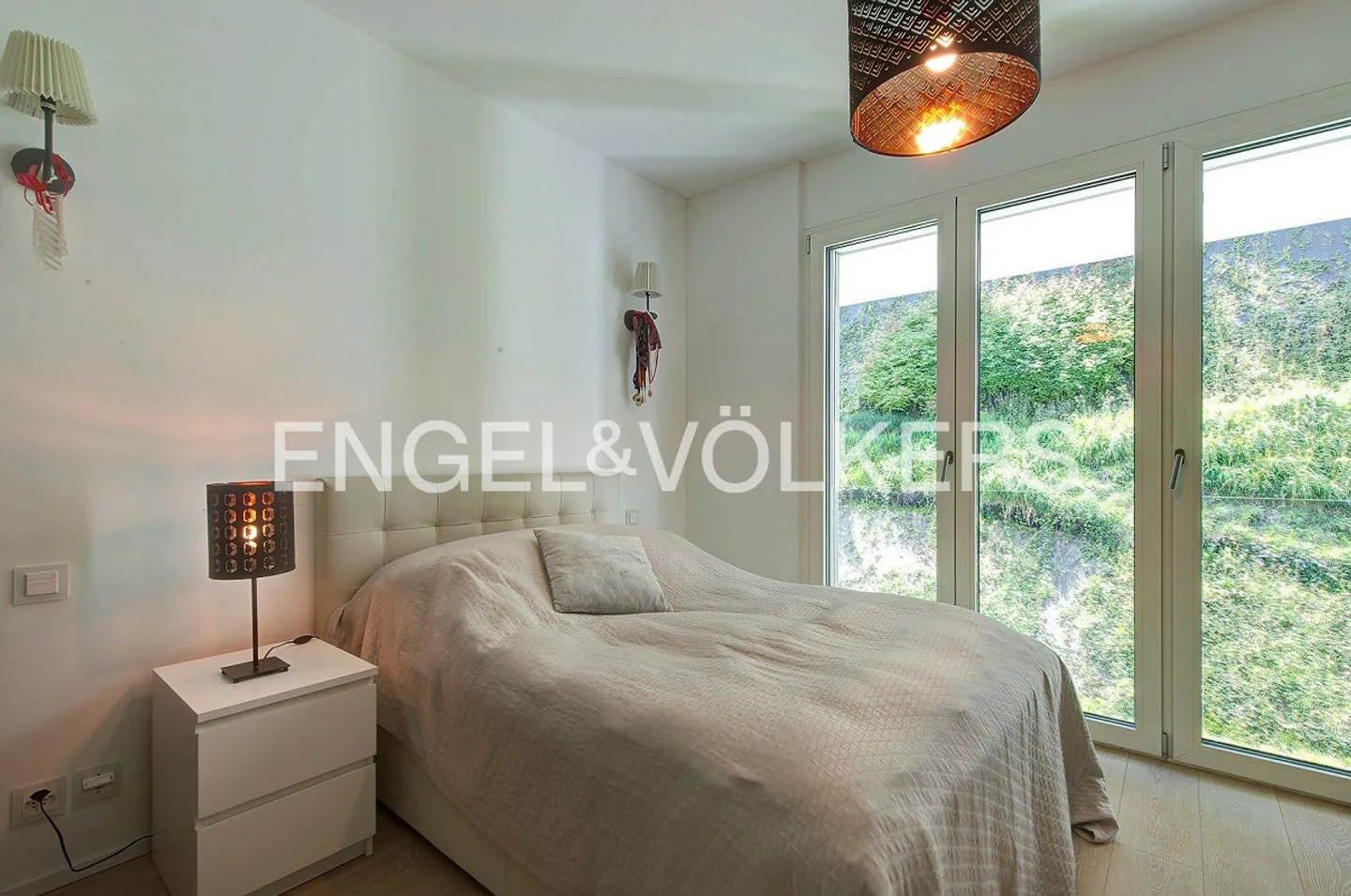 Stile e design con vista mozzafiato sul lago - Foto 5 di 9