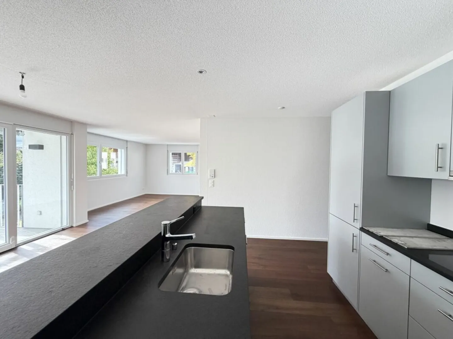 Tout ce dont vous avez besoin pour vivre se trouve ici ! - Photo 3 sur 15