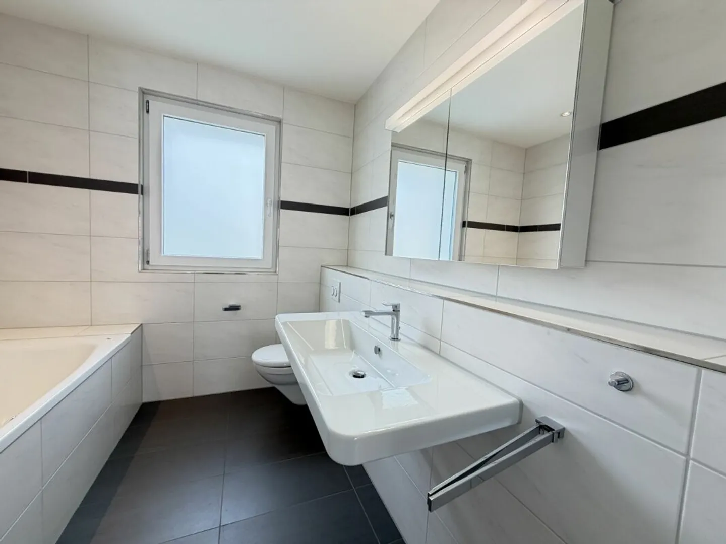 Tout ce dont vous avez besoin pour vivre se trouve ici ! - Photo 8 sur 15