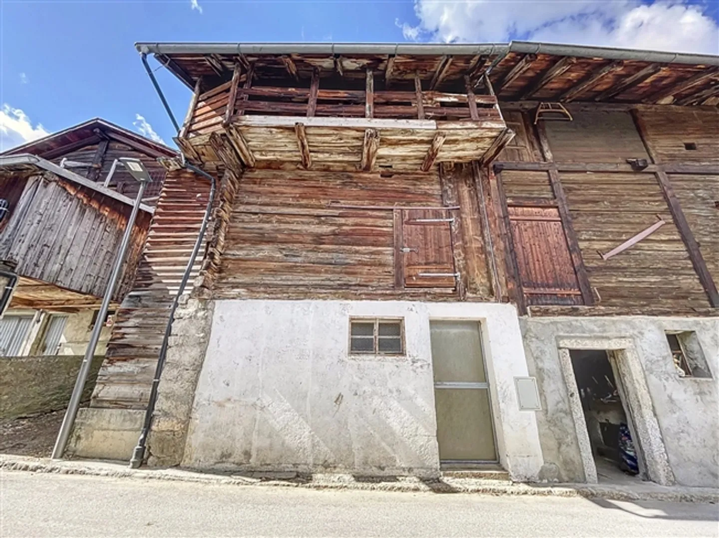 Barn with Charm - Photo 1 of 3