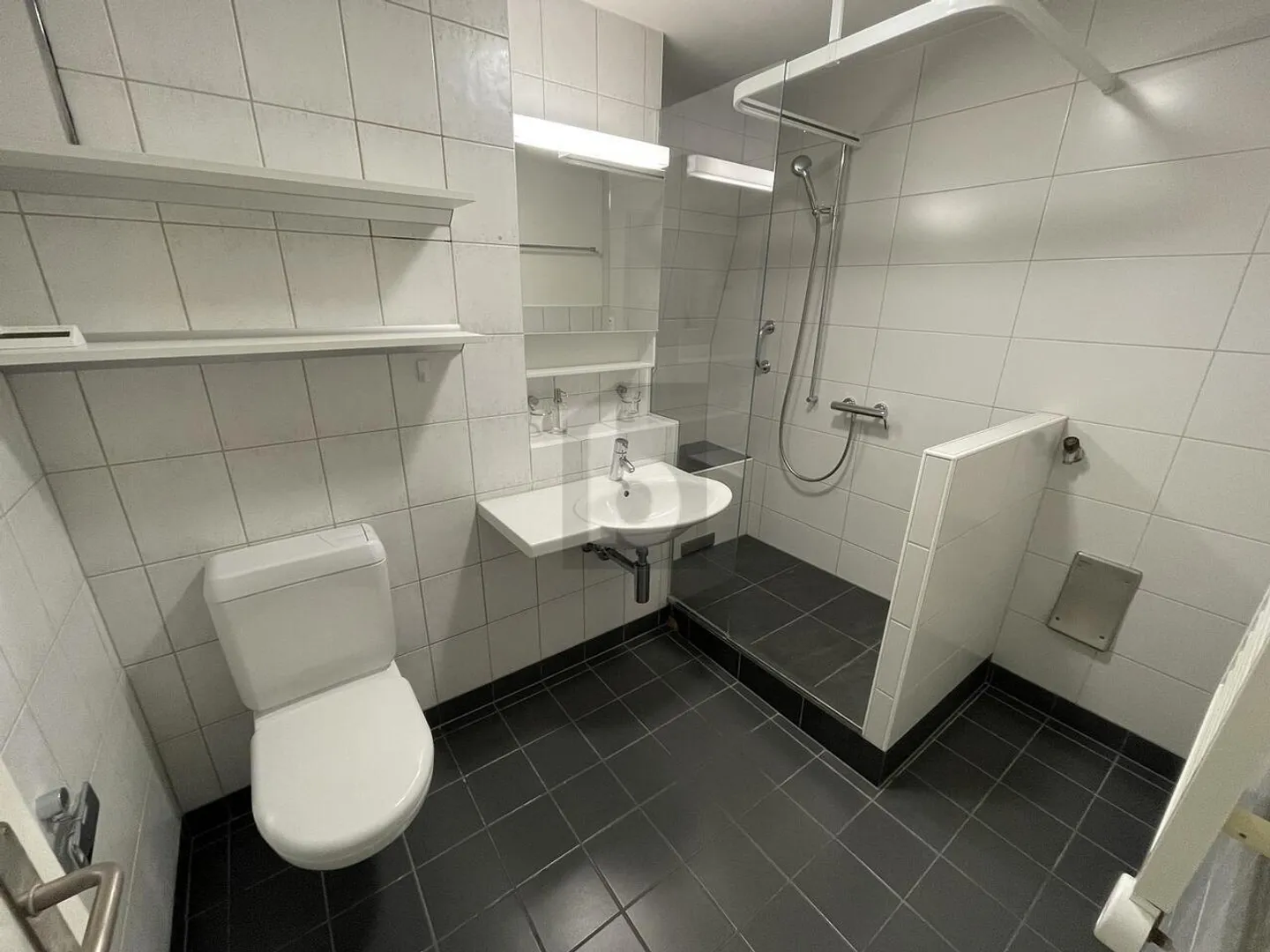 SPACIEUX DANS LE STEDTLI HISTORIQUE! - Photo 5 sur 6