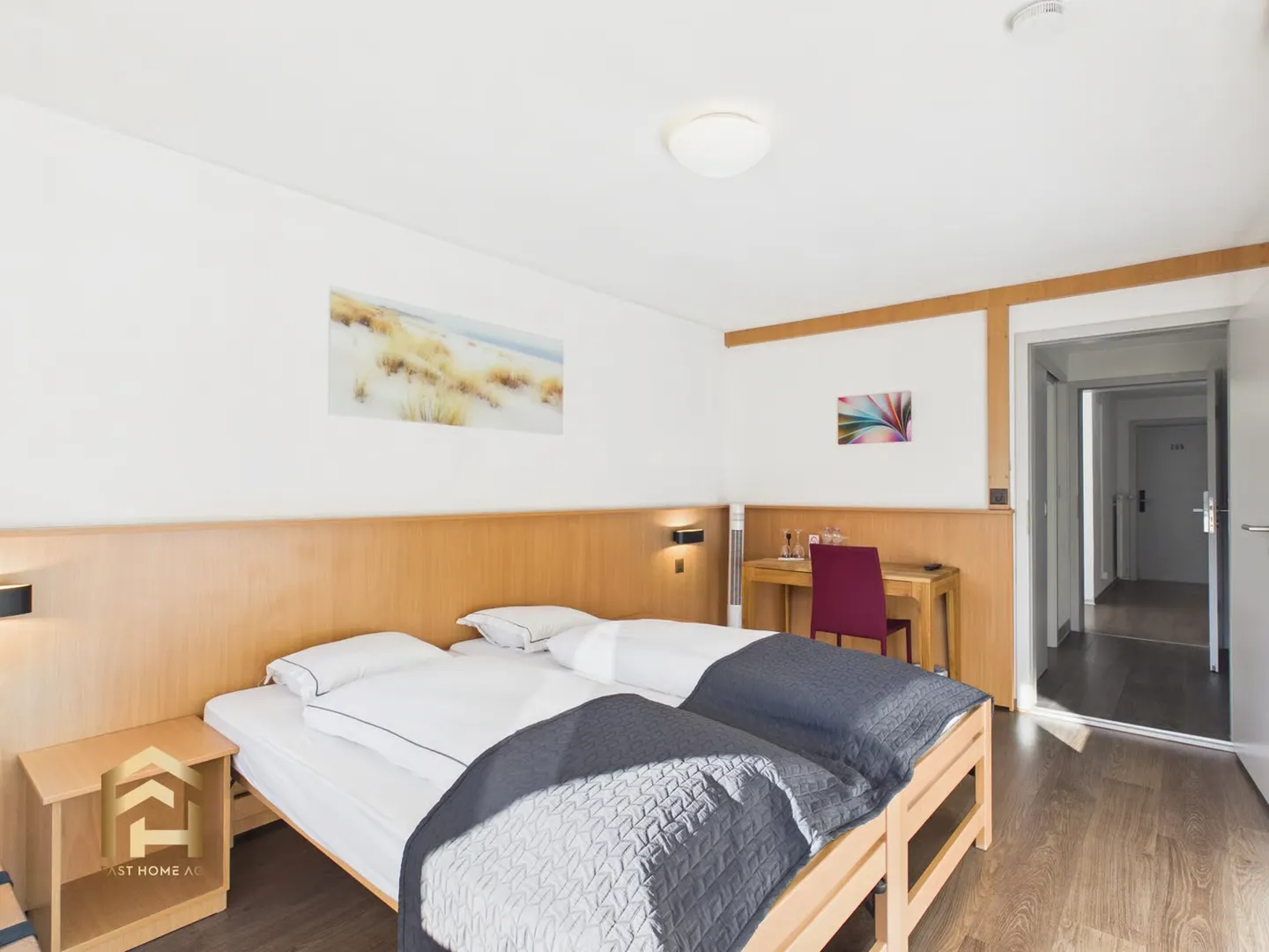 Profitable hotel with ongoing business operations in Valais - Photo 4 of 13
