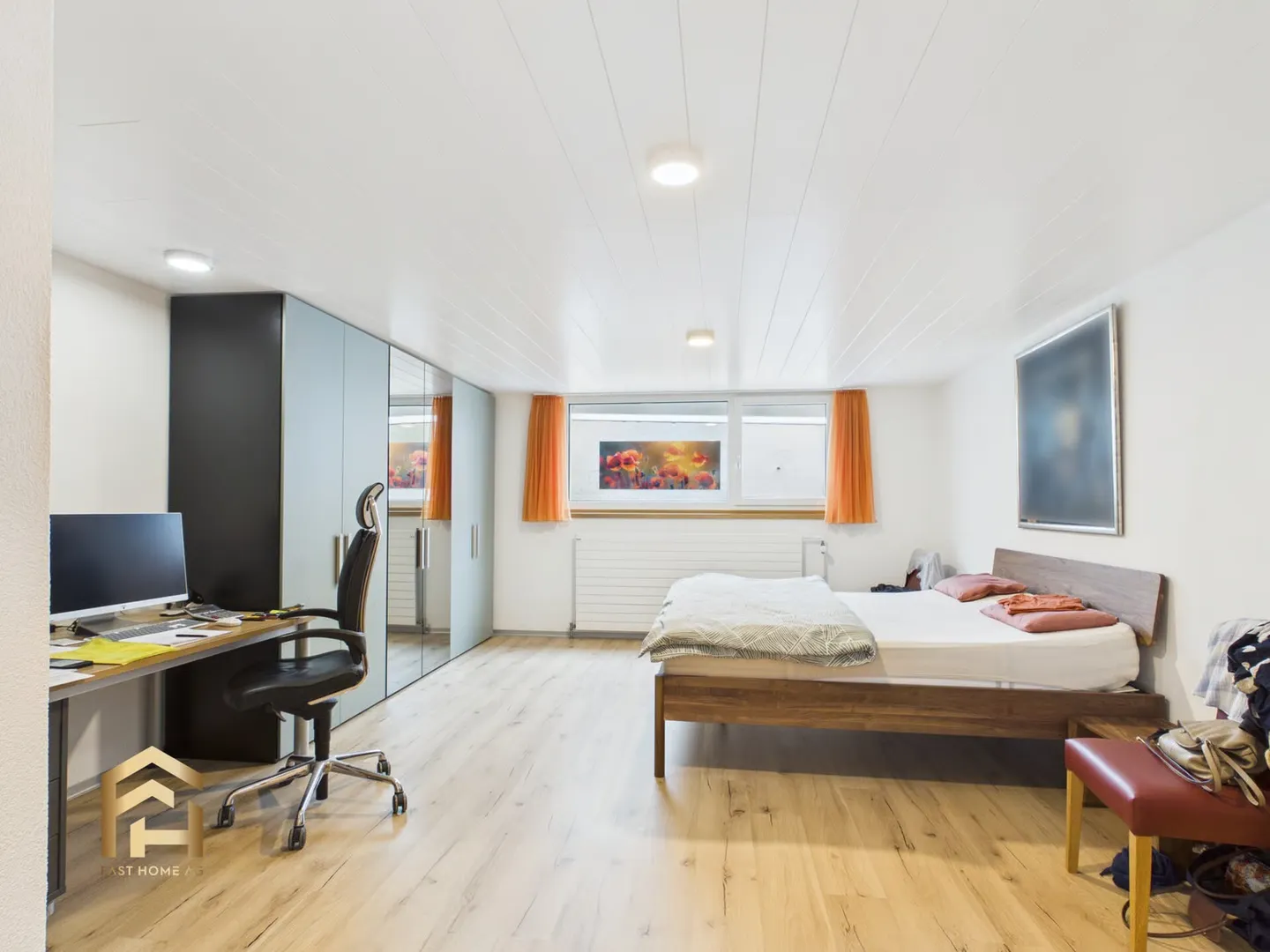 Profitable hotel with ongoing business operations in Valais - Photo 11 of 13