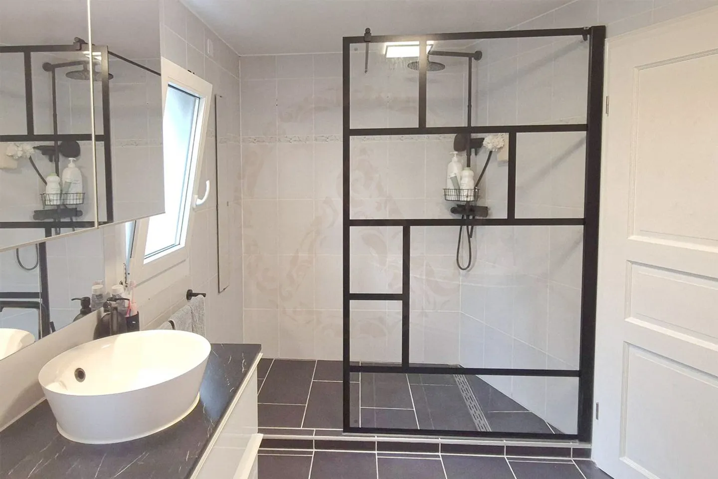 Elegante Wohnung mit Privatgarten - Foto 9 von 13