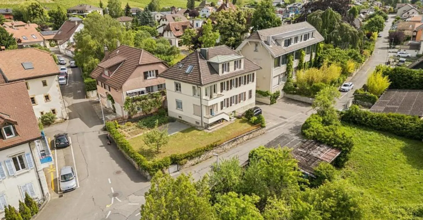 Gemischtes Gebäude 11,5 Zimmer - Foto 1 von 12