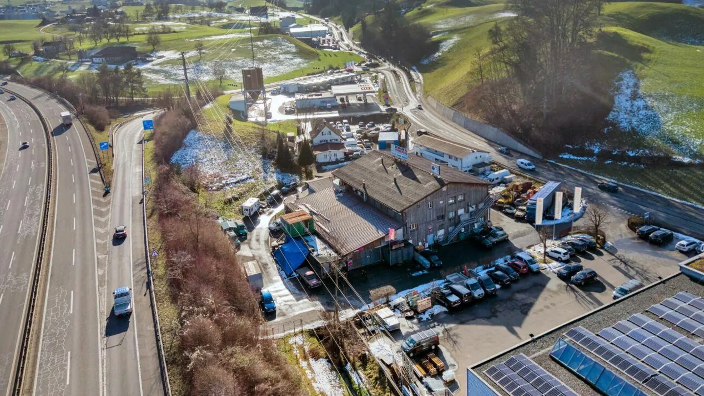 Industrial Jewel - Industrial Portfolio with Excellent Accessibility - Photo 3 of 8