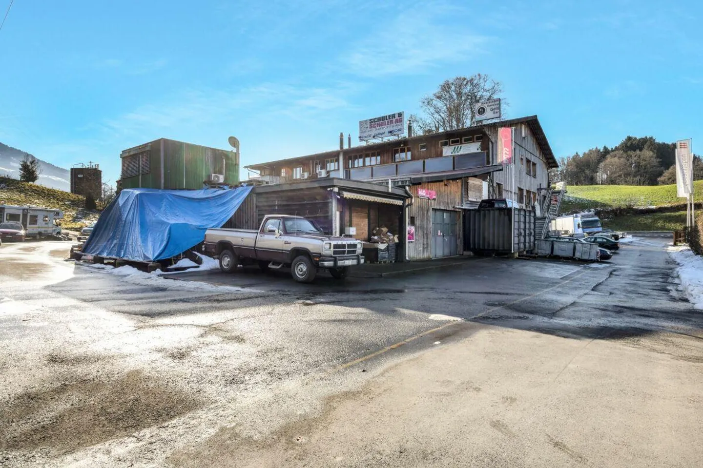 Industrial Jewel - Industrial Portfolio with Excellent Accessibility - Photo 5 of 8