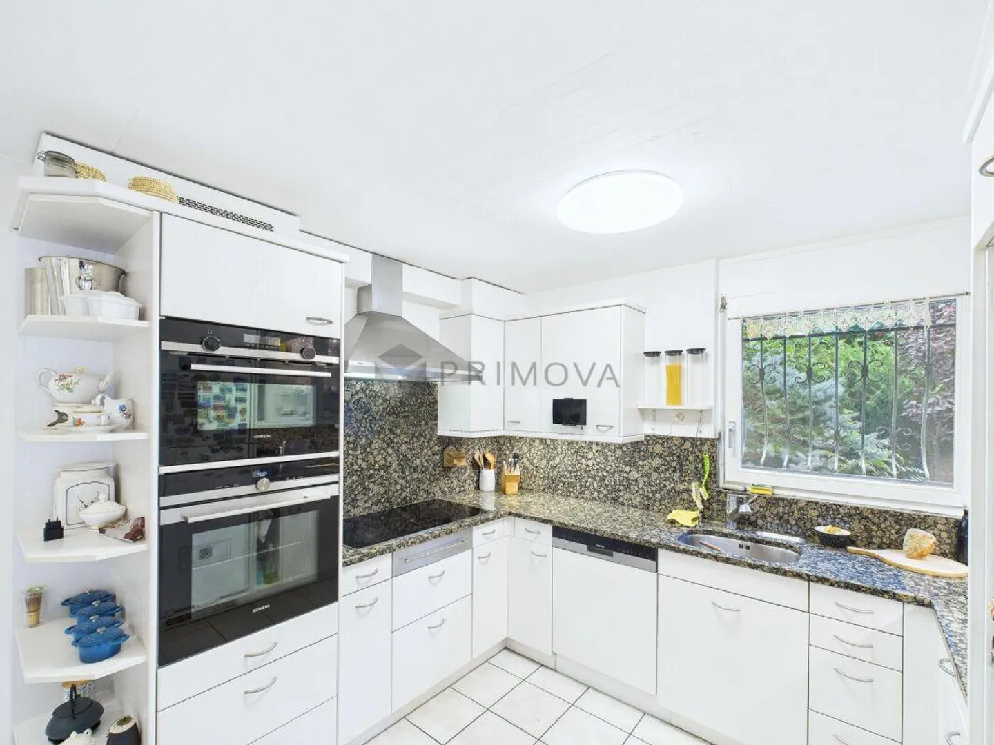 Ampia casa familiare bifamiliare in una posizione tranquilla a Volketswil - Foto 10 di 13