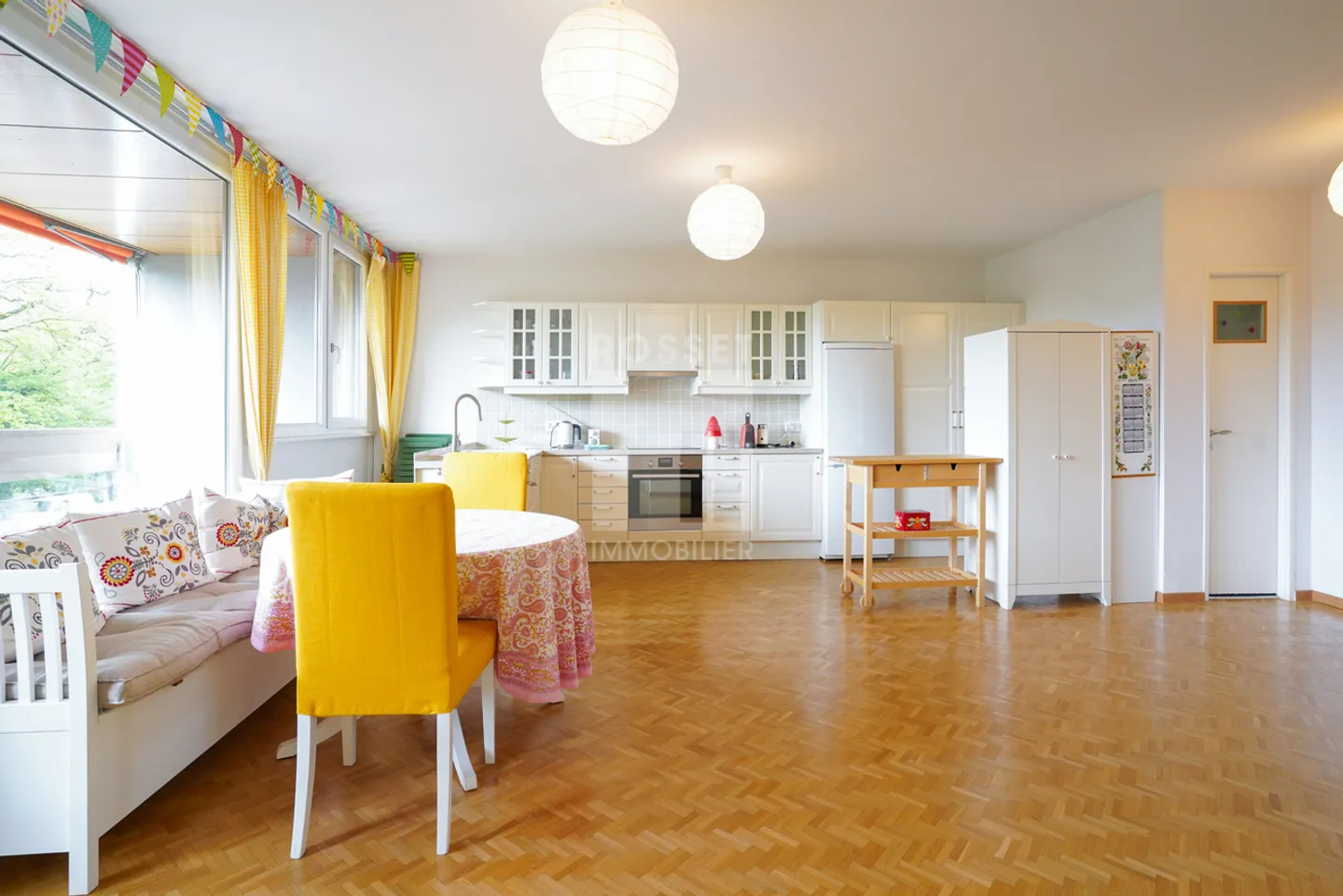 Bell'appartamento con grande terrazza nel cuore dei Trois Chênes - Foto 2 di 14