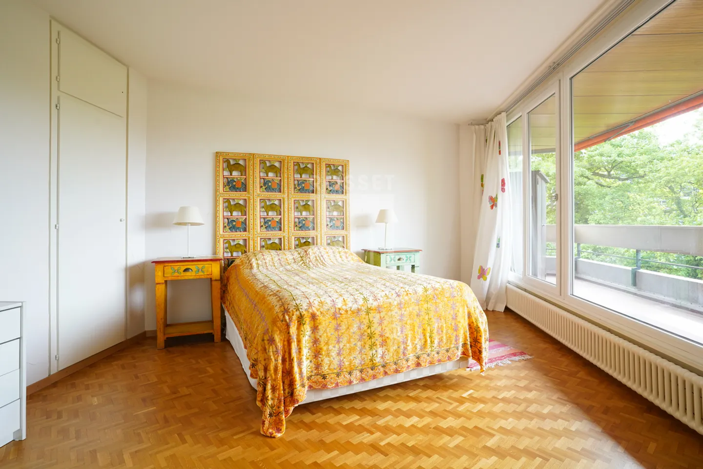 Bell'appartamento con grande terrazza nel cuore dei Trois Chênes - Foto 8 di 14