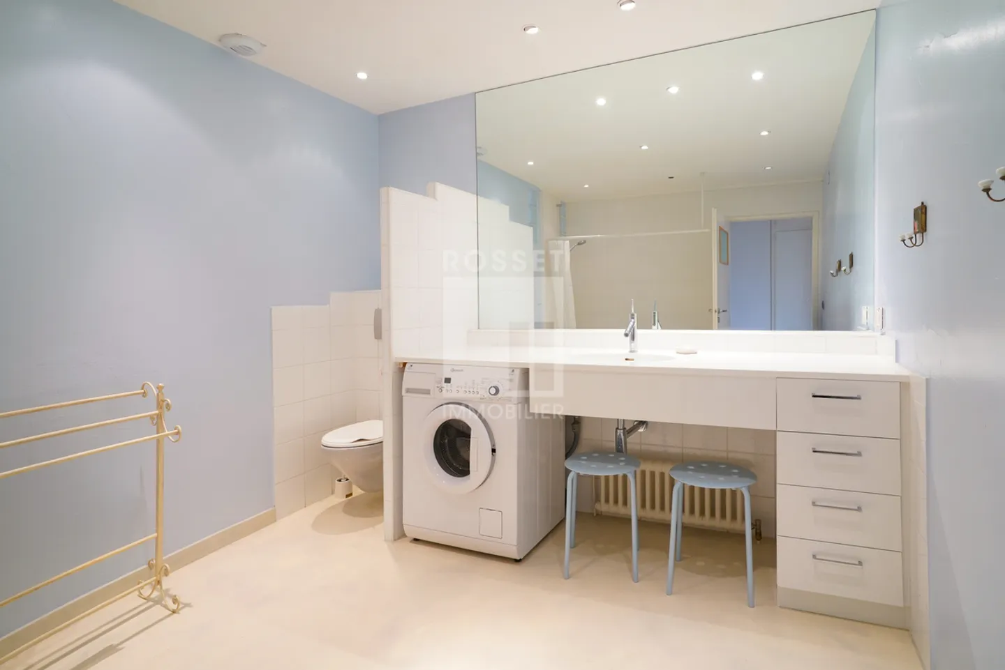 Bell'appartamento con grande terrazza nel cuore dei Trois Chênes - Foto 11 di 14