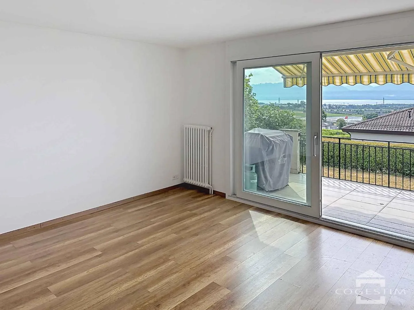4.5 Room Villa - Photo 2 of 13