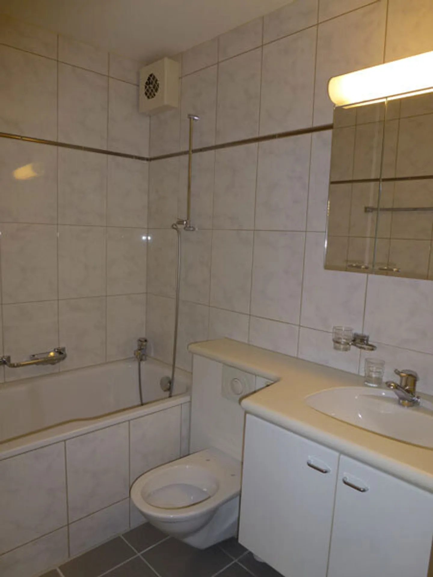 Central location with a brilliant view of the city - Photo 5 of 5