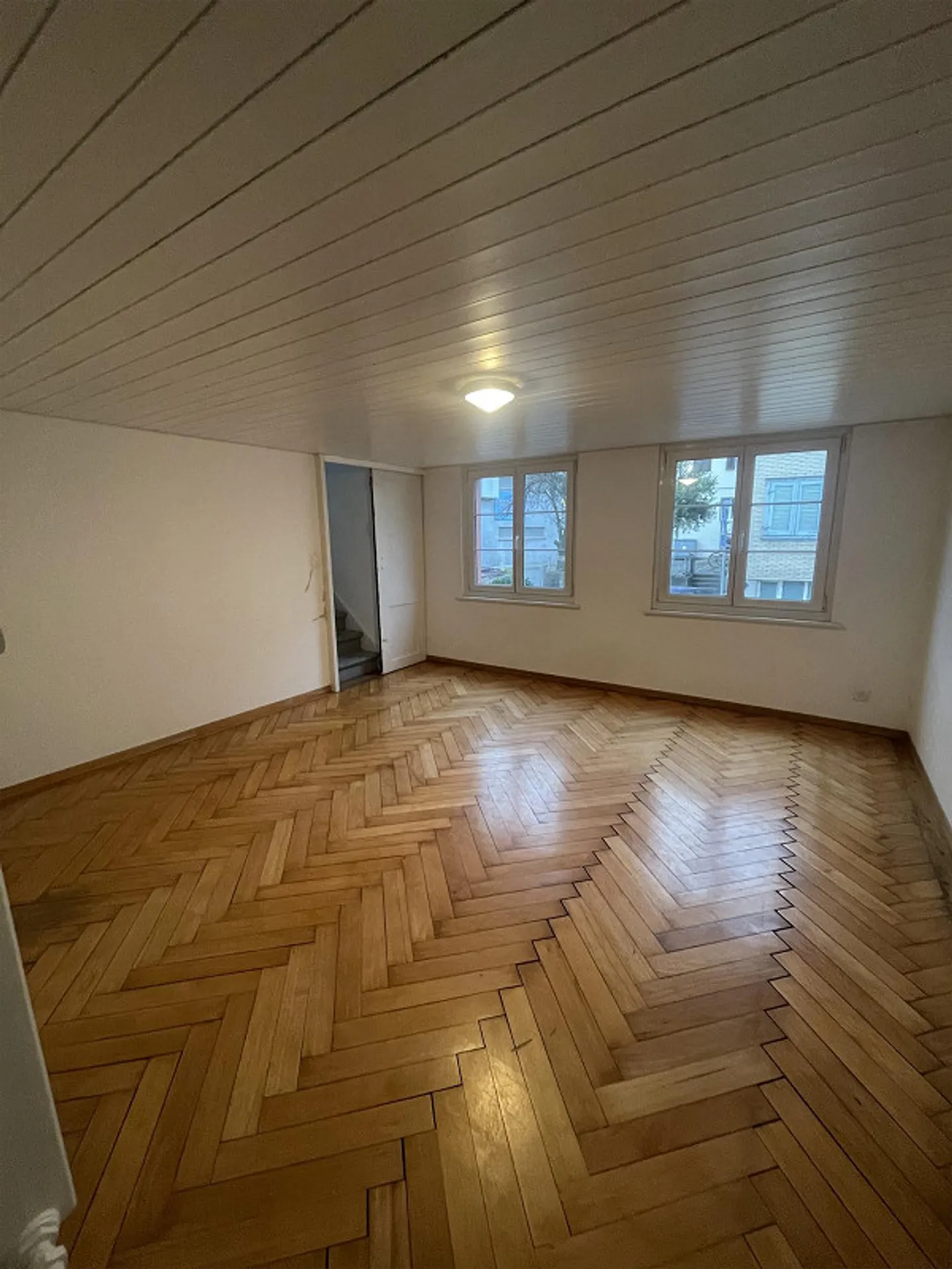 Attraente appartamento di 2 1/2 locali con accesso al lago - Foto 6 di 11