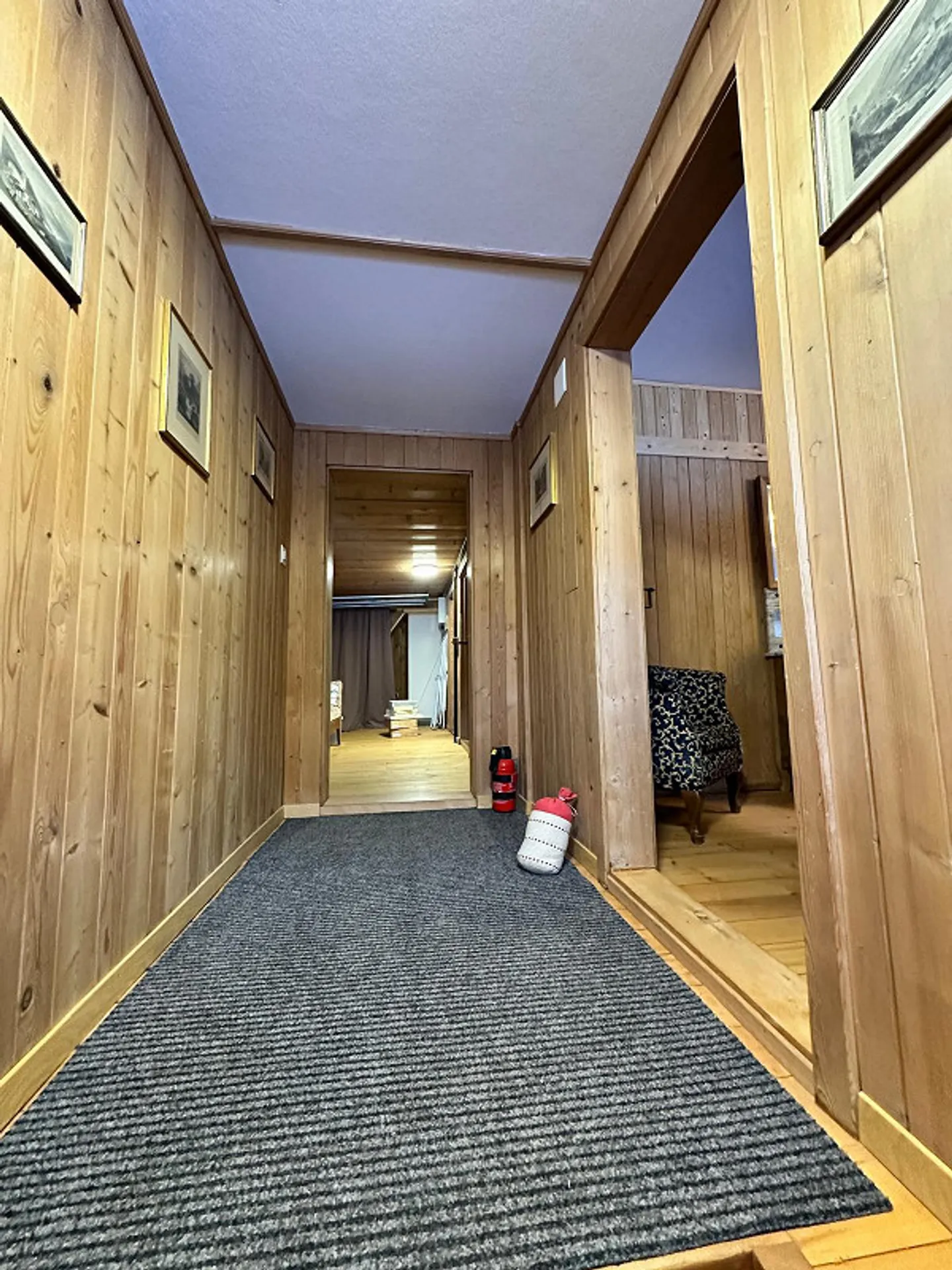 Half of a Detached House in a Simple Bernese Oberland Farmhouse - Photo 2 of 14