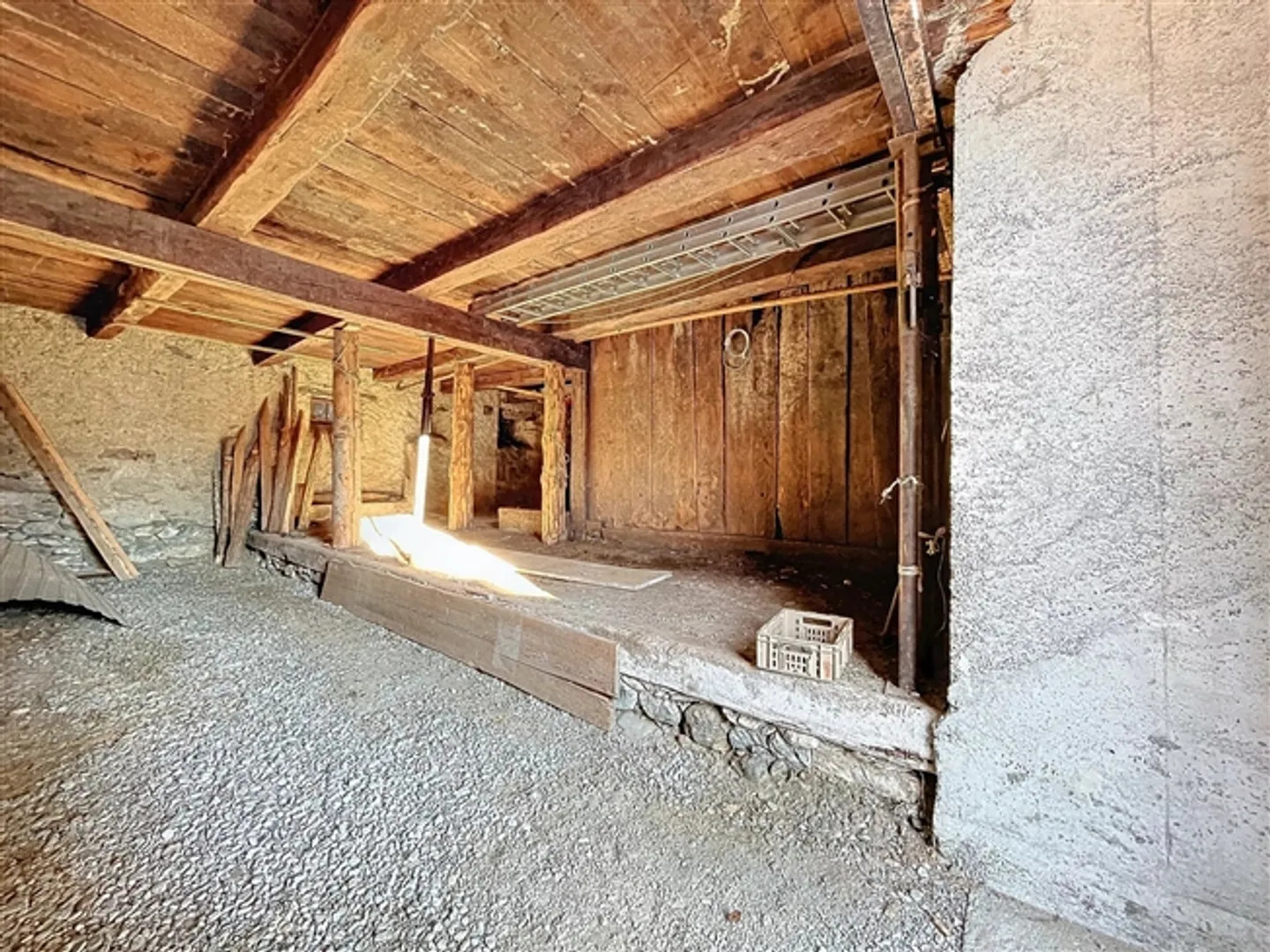 Charming Village Barn - Photo 4 of 10