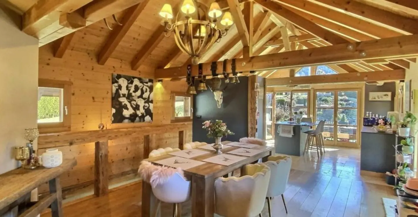 A luxurious mountain chalet for sale in Villars-sur-Ollon. - Photo 1 of 12