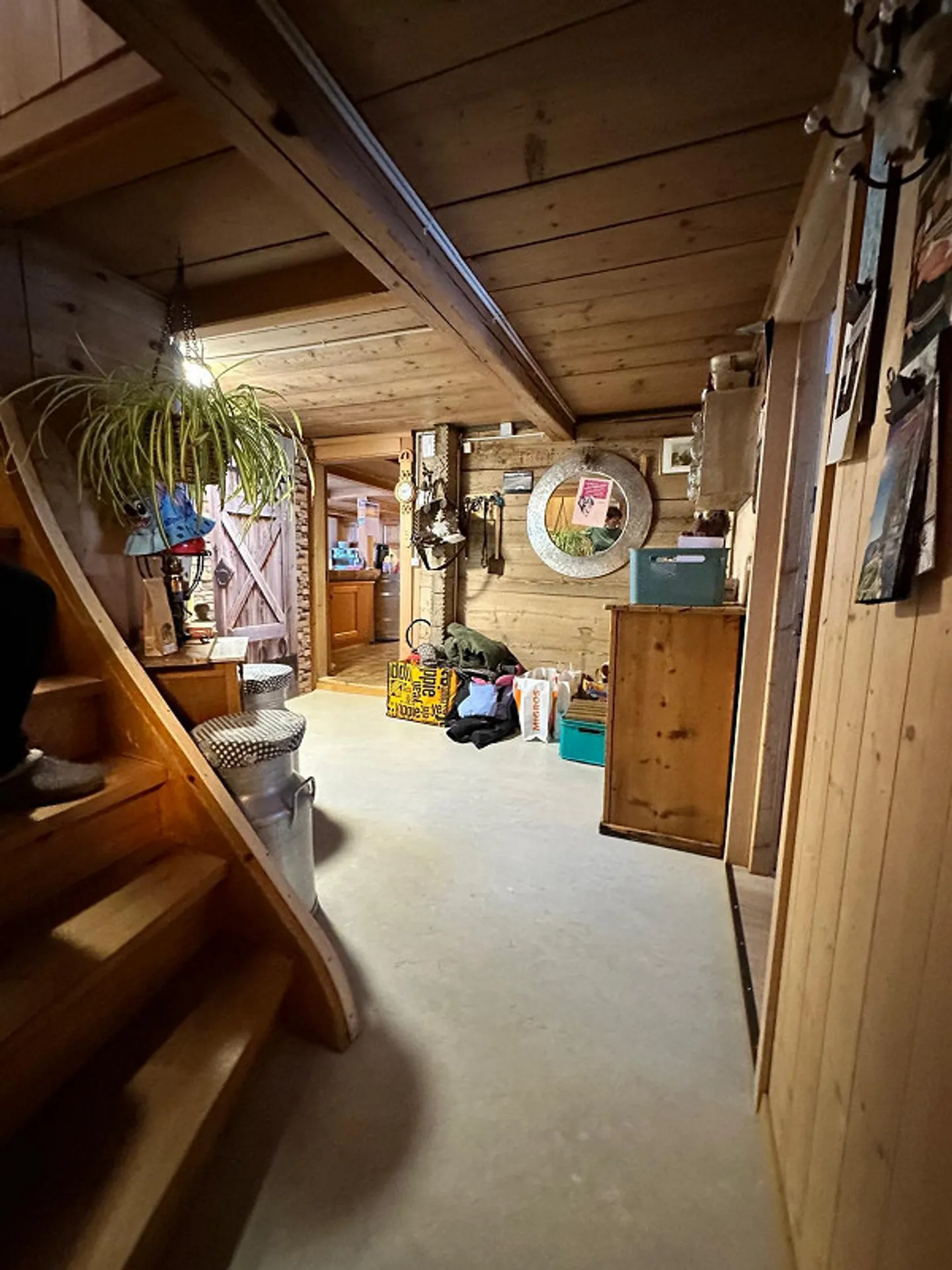 Half of a Detached House in a Simple Bernese Oberland Farmhouse - Photo 5 of 14