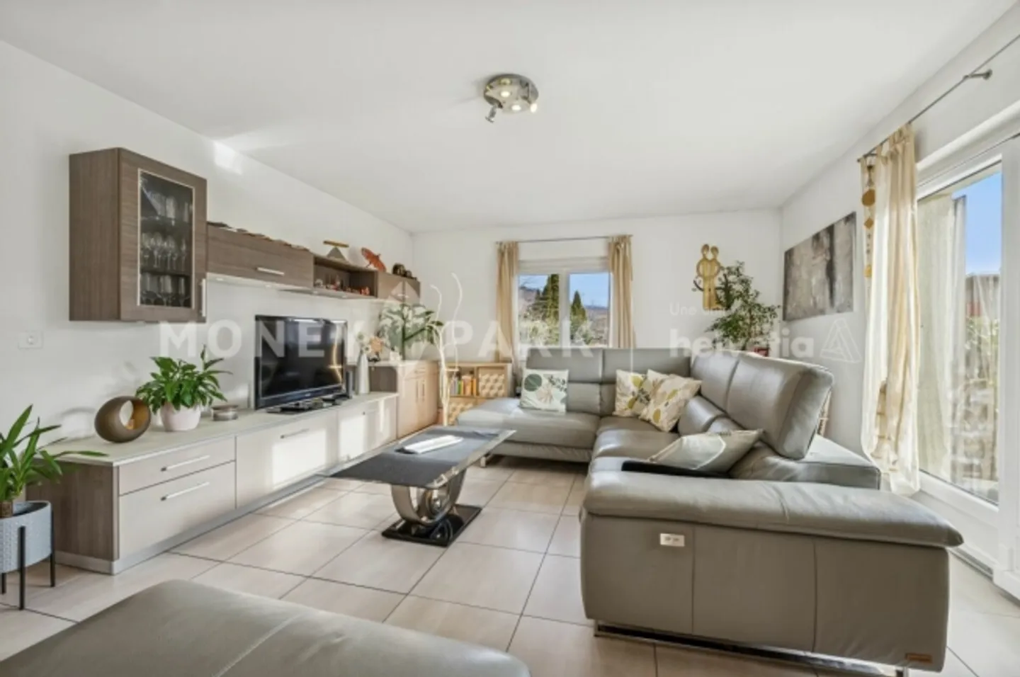 Bella casa con 5,5 camere - Foto 2 di 14