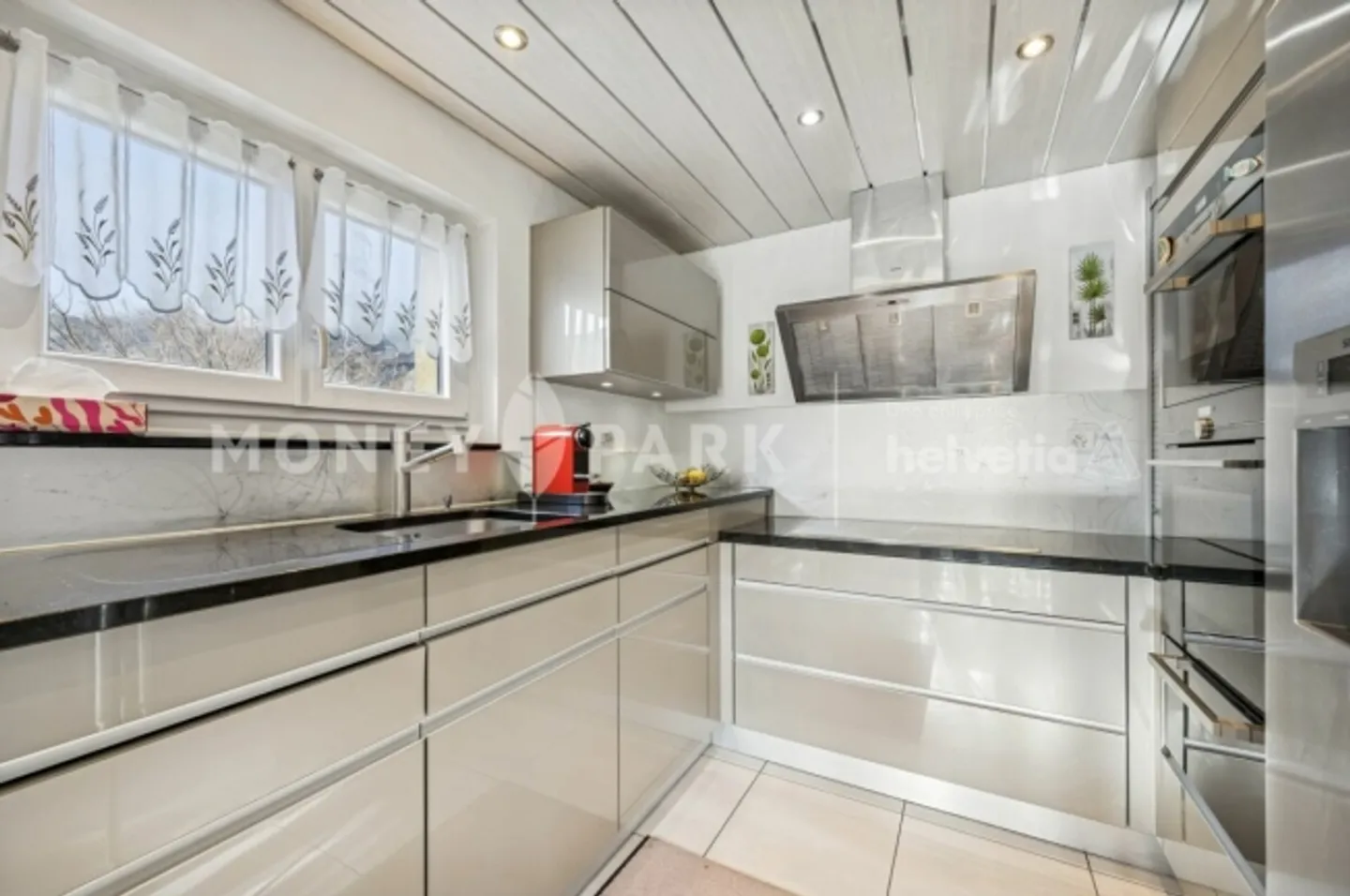 Bella casa con 5,5 camere - Foto 4 di 14