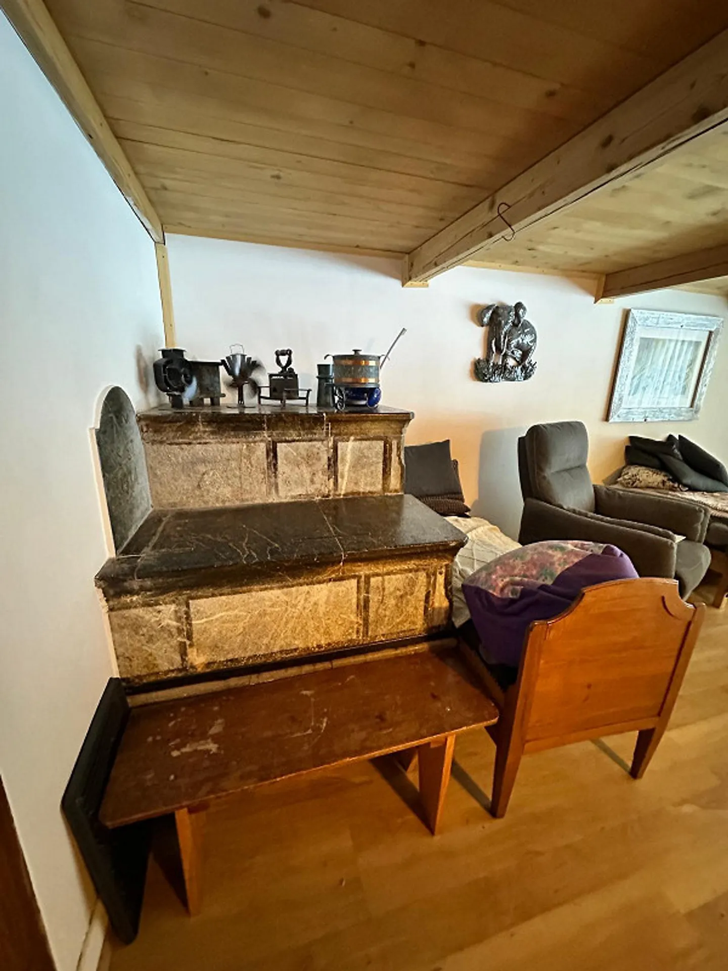 Half of a Detached House in a Simple Bernese Oberland Farmhouse - Photo 10 of 14