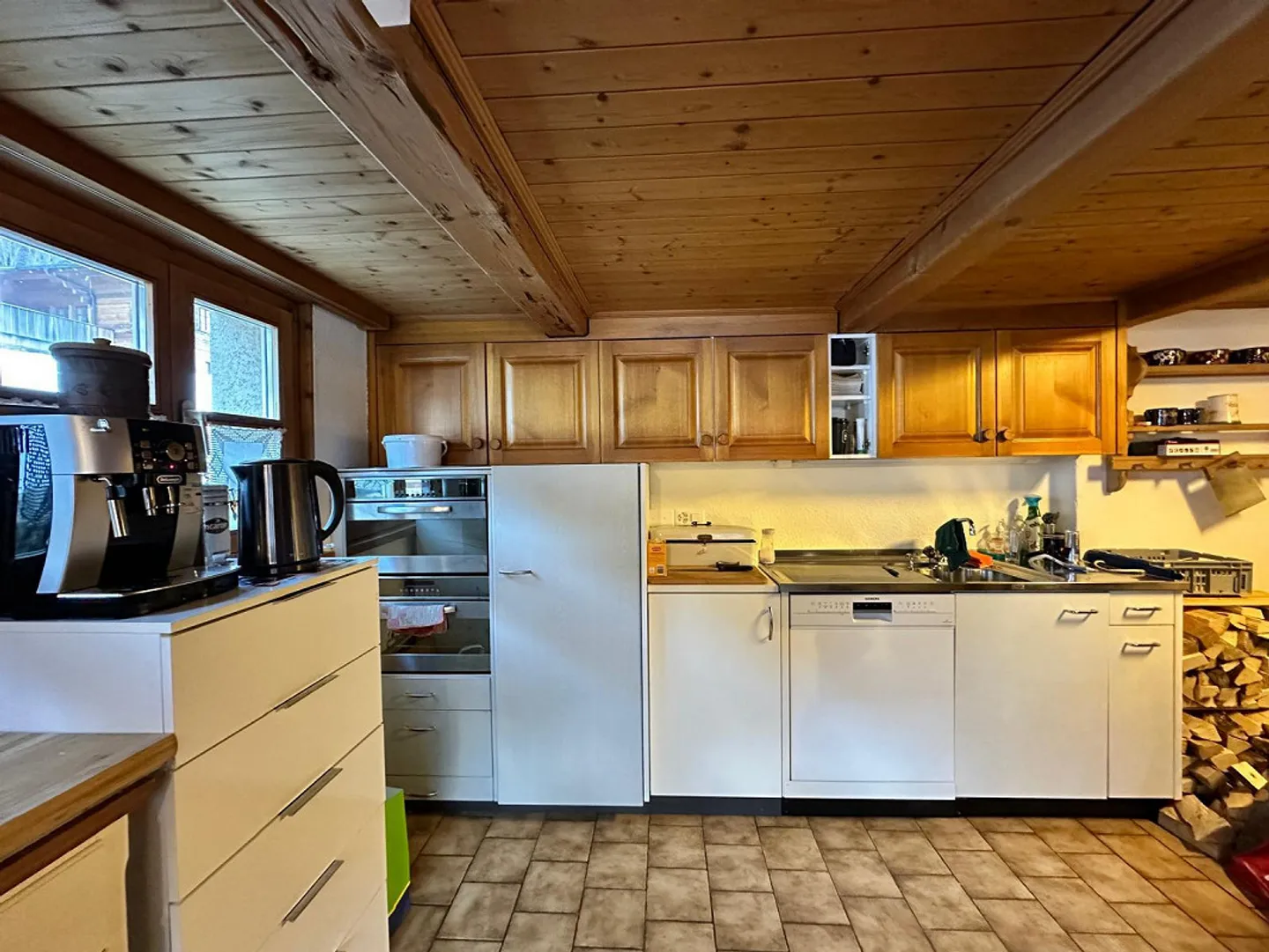 Half of a Detached House in a Simple Bernese Oberland Farmhouse - Photo 11 of 14