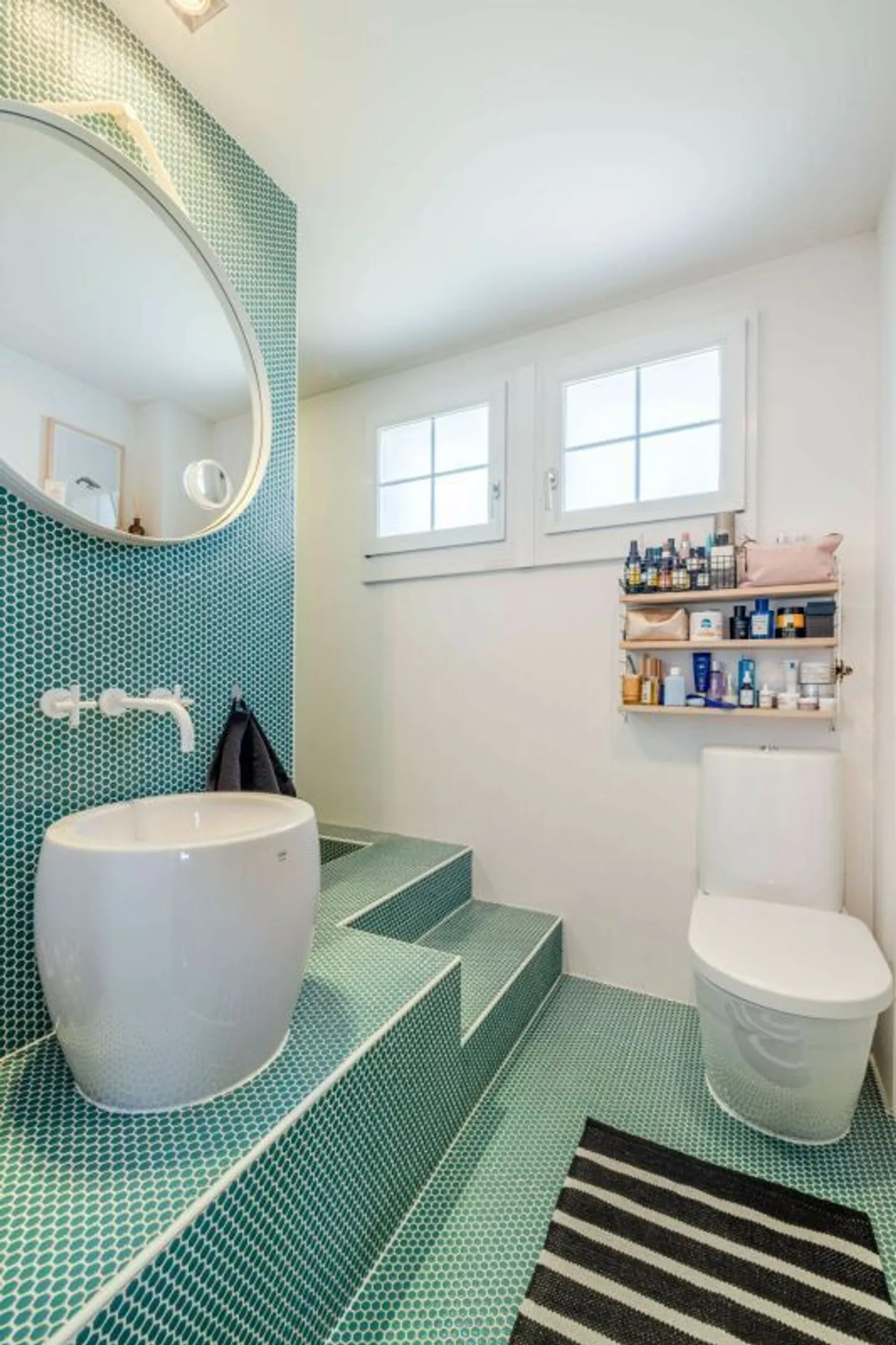 Well-maintained single-family home with charm and garden idyll - Photo 8 of 14