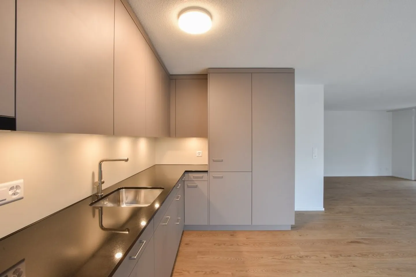 Renovierte Erdgeschosswohnung - Foto 1 von 12