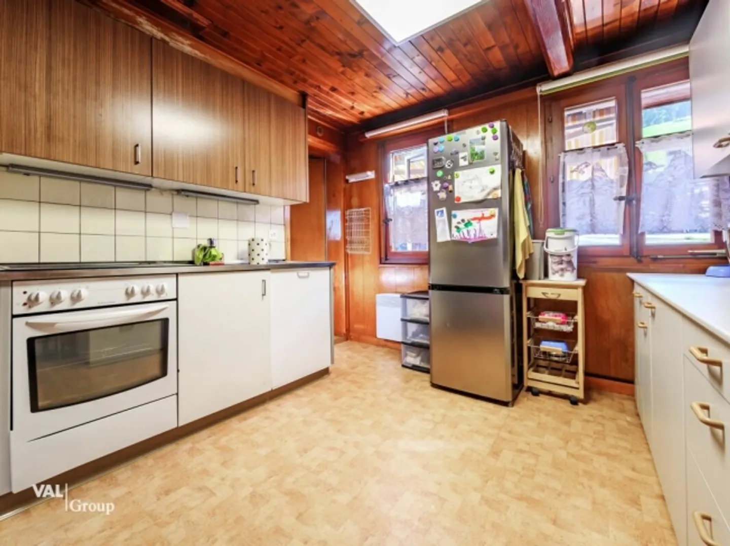 Opportunità per gli amanti - Casa residenziale con diverse stalle e appezzamenti - Foto 3 di 12