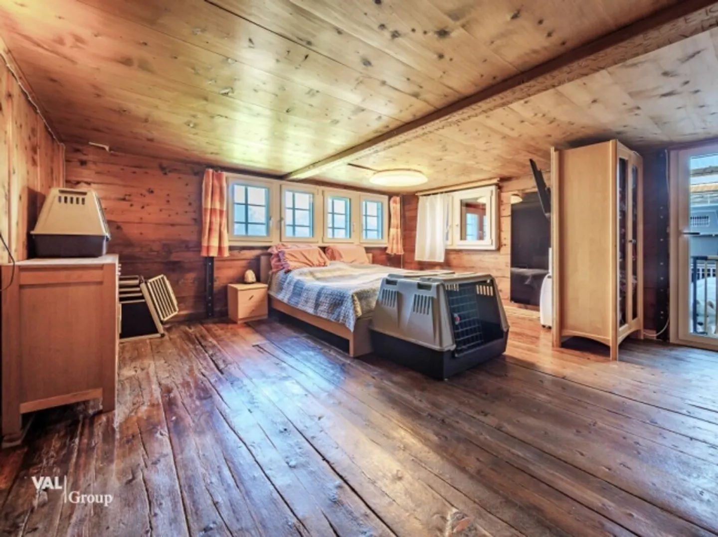 Opportunità per gli amanti - Casa residenziale con diverse stalle e appezzamenti - Foto 5 di 12
