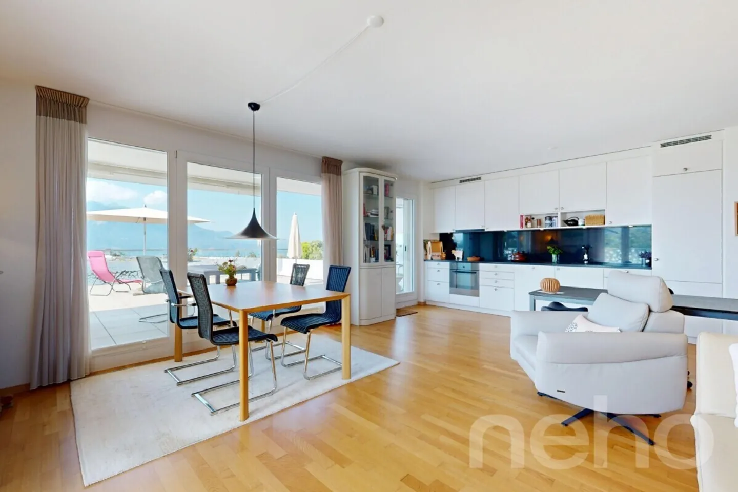 Rare appartement 2.5 pièces avec vue panoramique - Foto 2 di 9