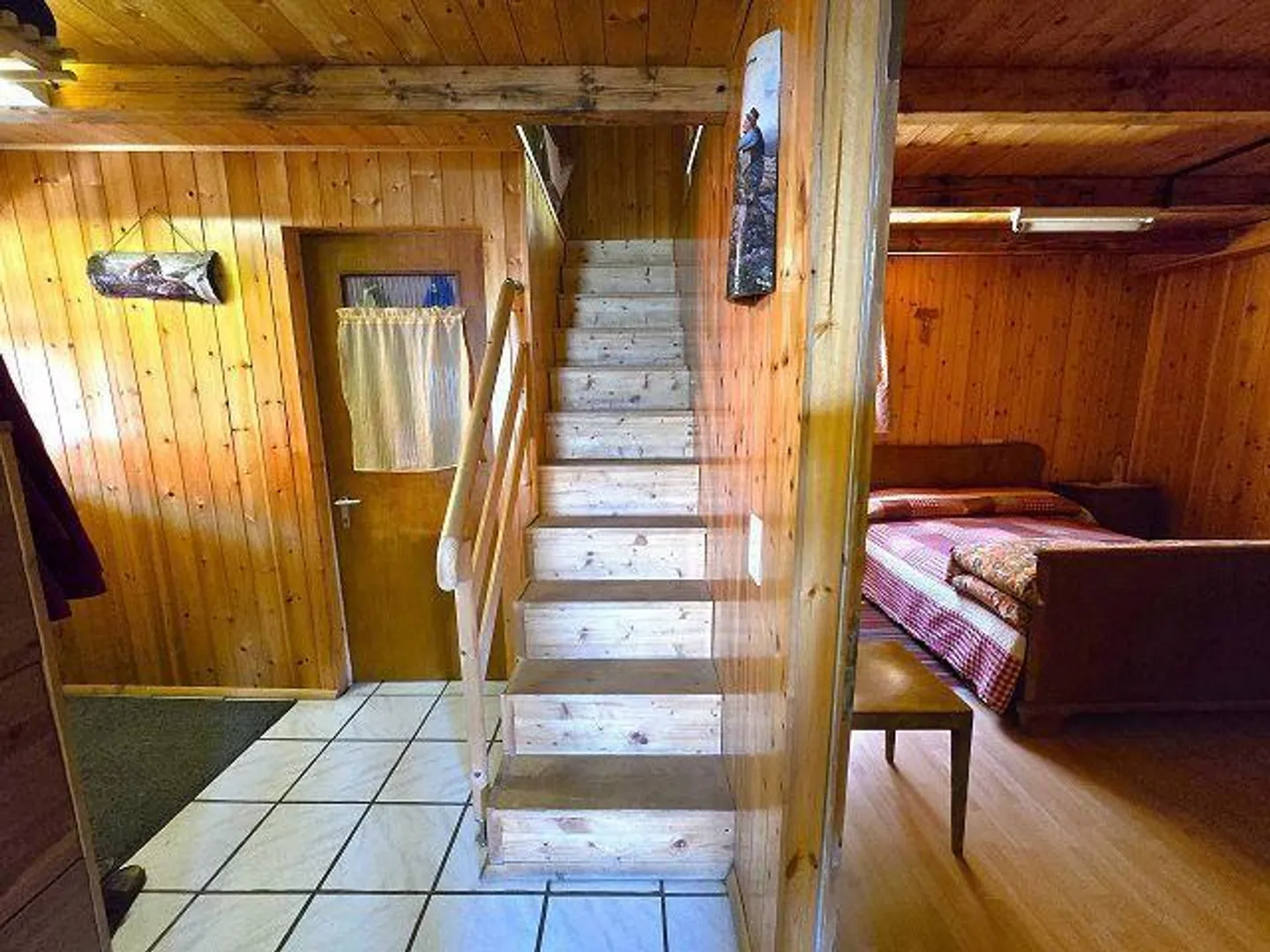 «31/2-Zimmer-Rustico an sehr ruhiger, sonniger Aussichtslage mit viel Land /Cascina di 3,5 loc. in mezza alla natura con grande terreno» - Foto 18 von 40