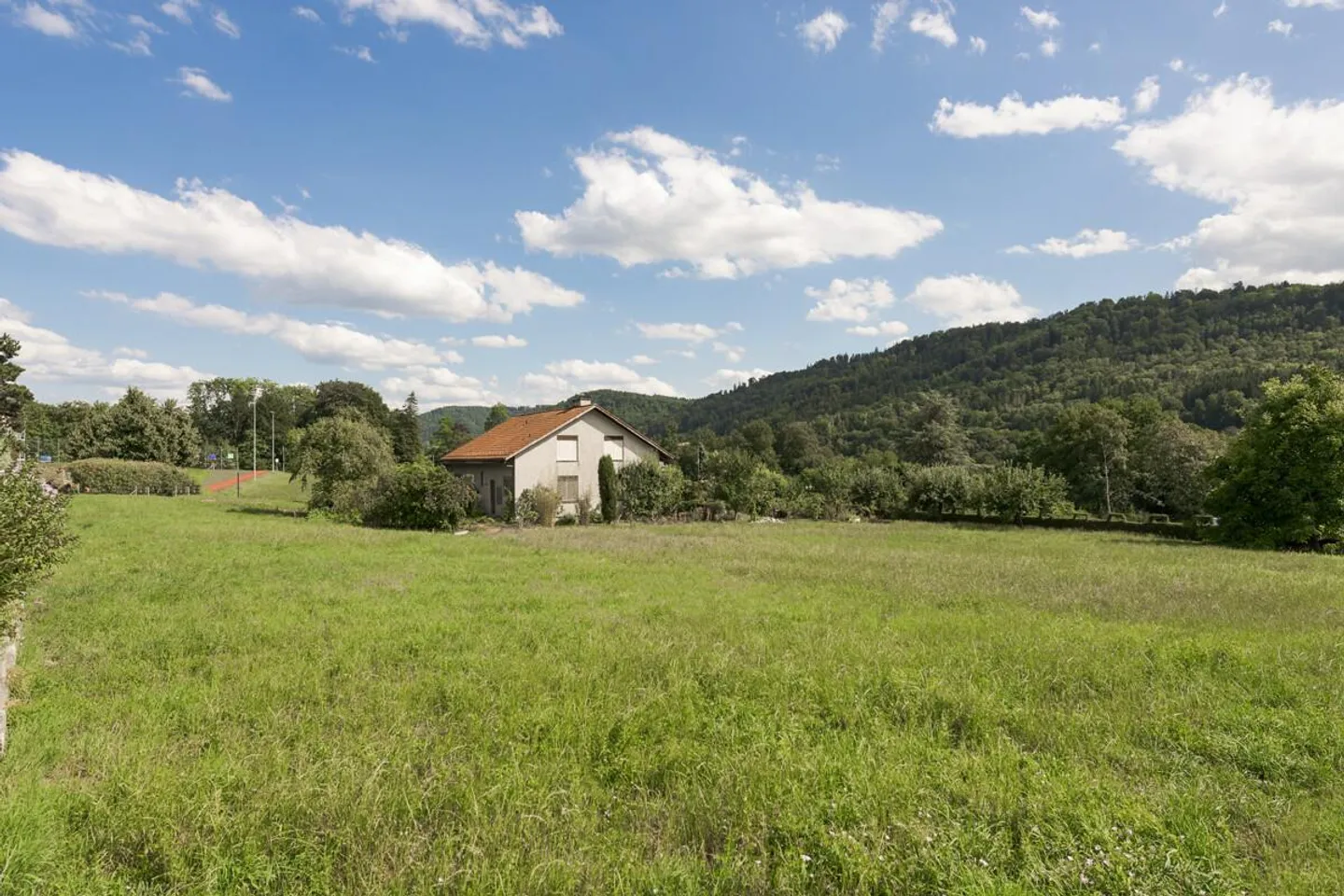 Terreno residenziale soleggiato a Dättlikon con vista ampia e potenziale - Foto 5 di 6