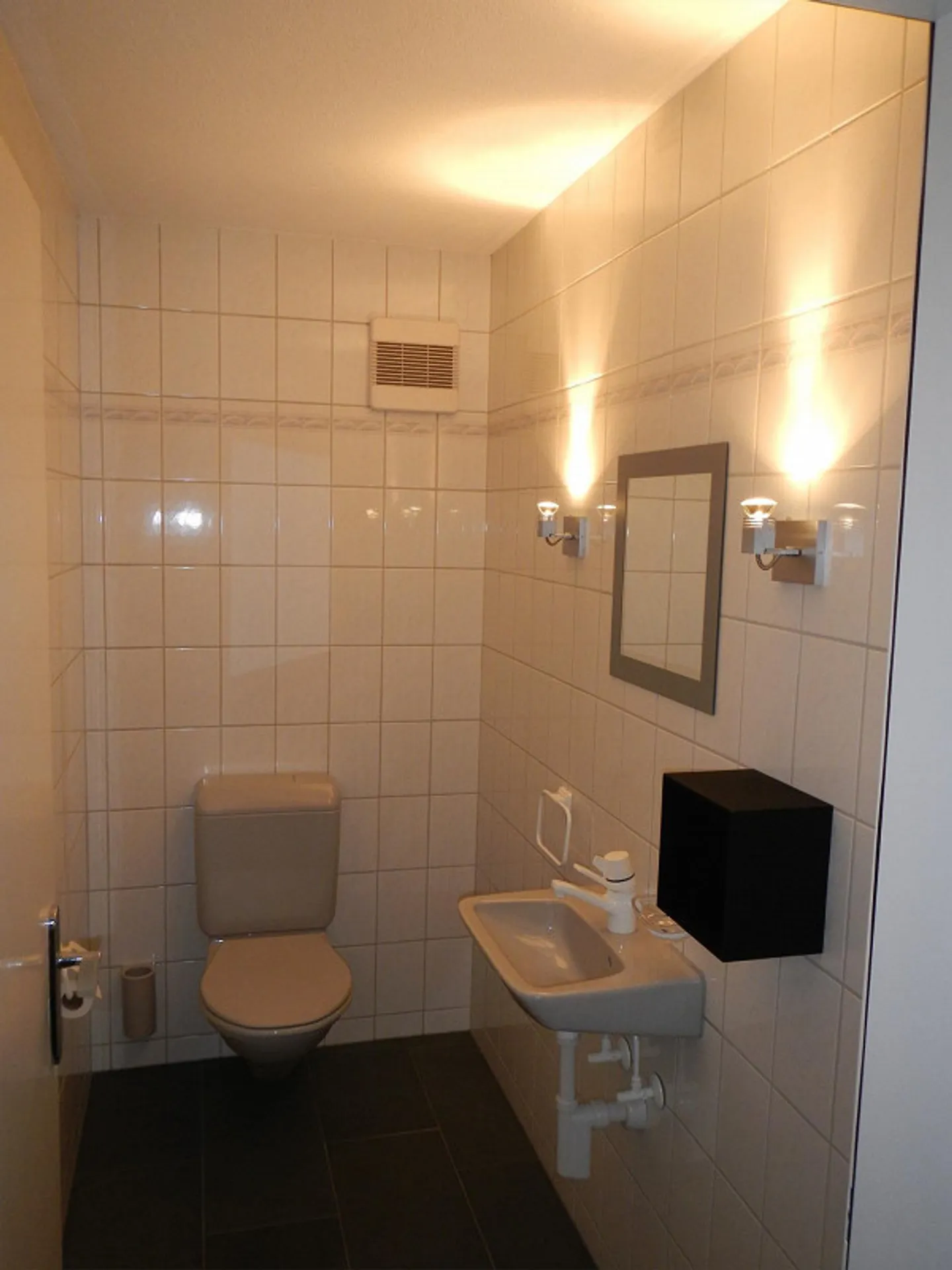 Beautiful quiet 5.5 room apartment with private access to the garden - Photo 5 of 11