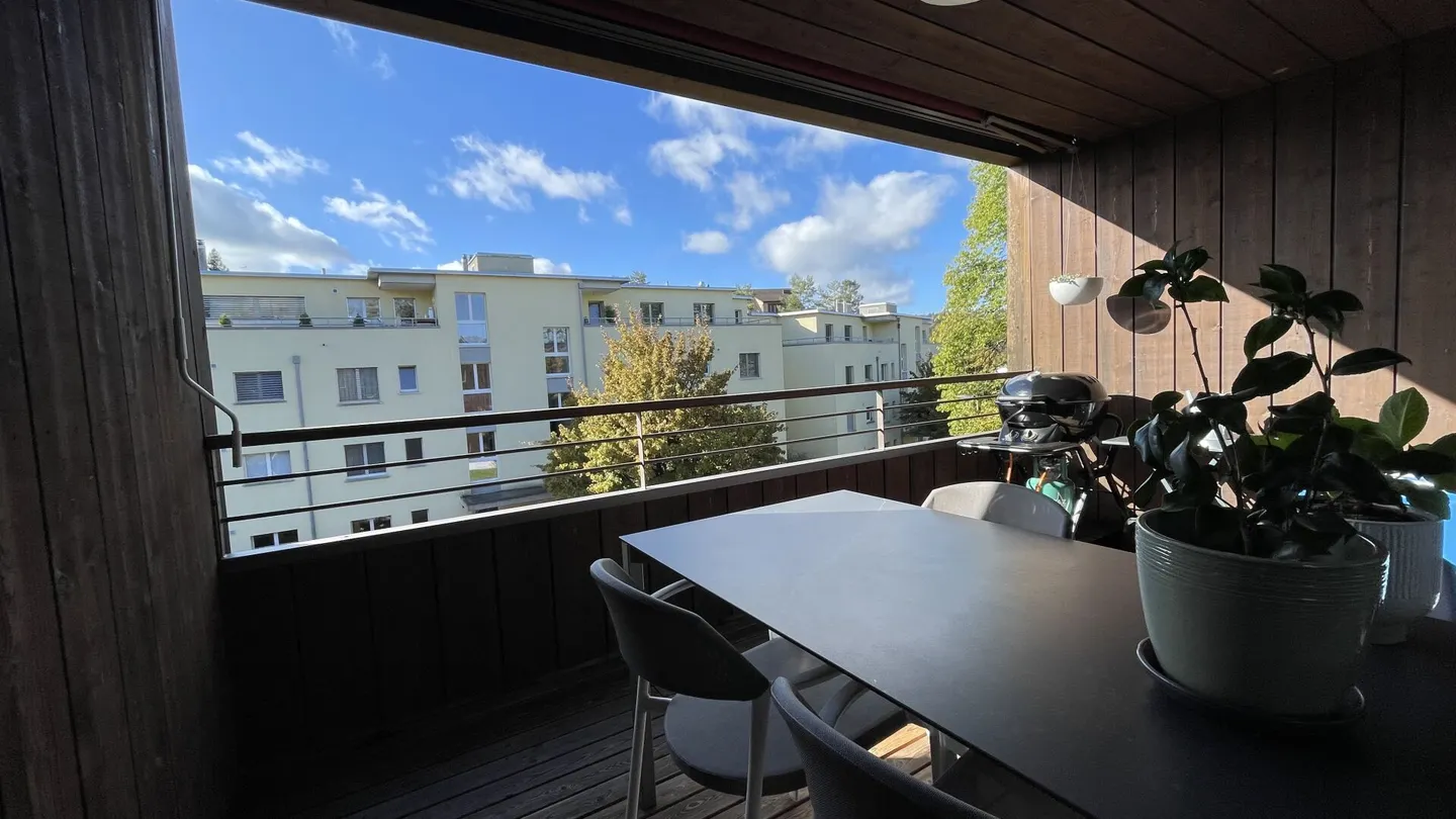 MODERN LIVING BETWEEN CITY AND NATURE - Photo 2 of 5
