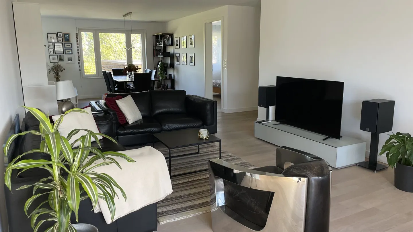 MODERN LIVING BETWEEN CITY AND NATURE - Photo 5 of 5