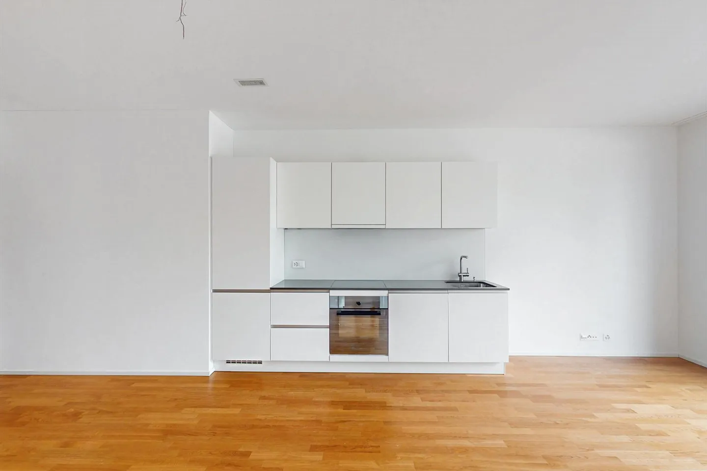 Radice Residence - modern 2.5 room apartment - Photo 2 of 5