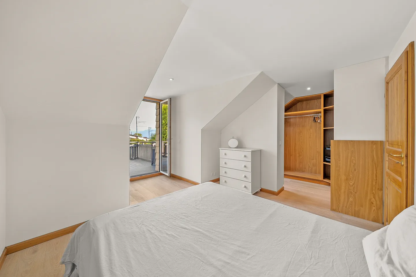 Magnifique Eigentum mit atemberaubendem Blick - Foto 9 von 13