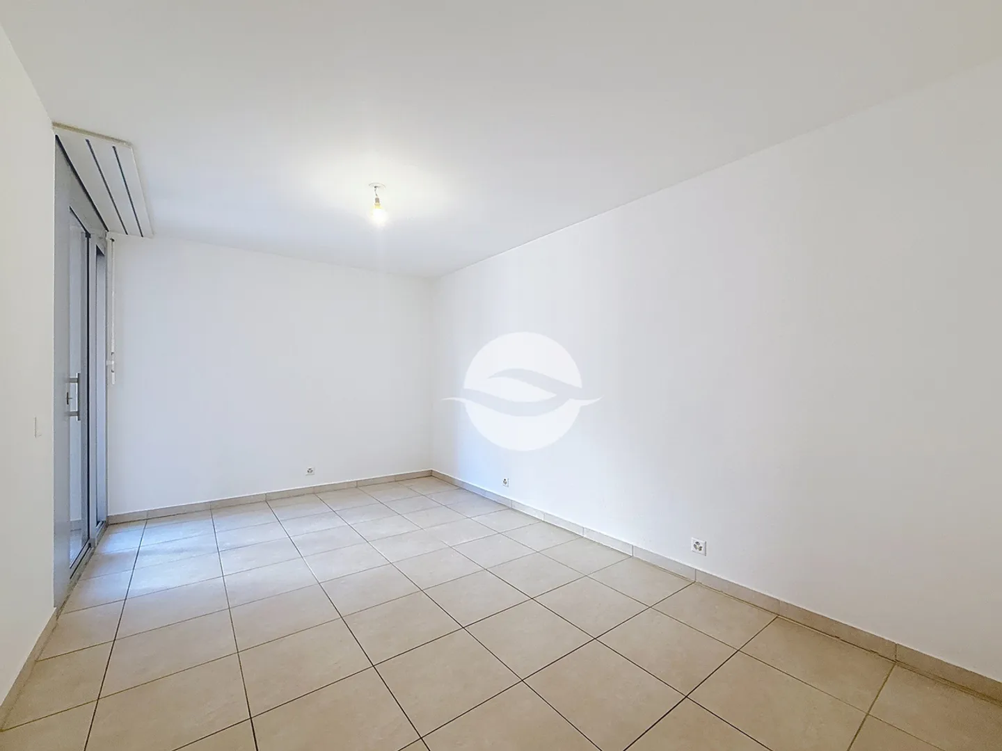 Geräumige, lichtdurchflutete 5-Zimmer-Wohnung, 3 Schlafzimmer! - Foto 4 von 12