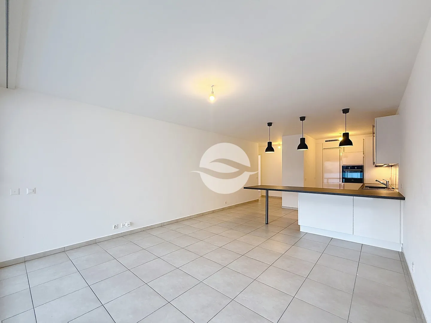 Geräumige, lichtdurchflutete 5-Zimmer-Wohnung, 3 Schlafzimmer! - Foto 2 von 12