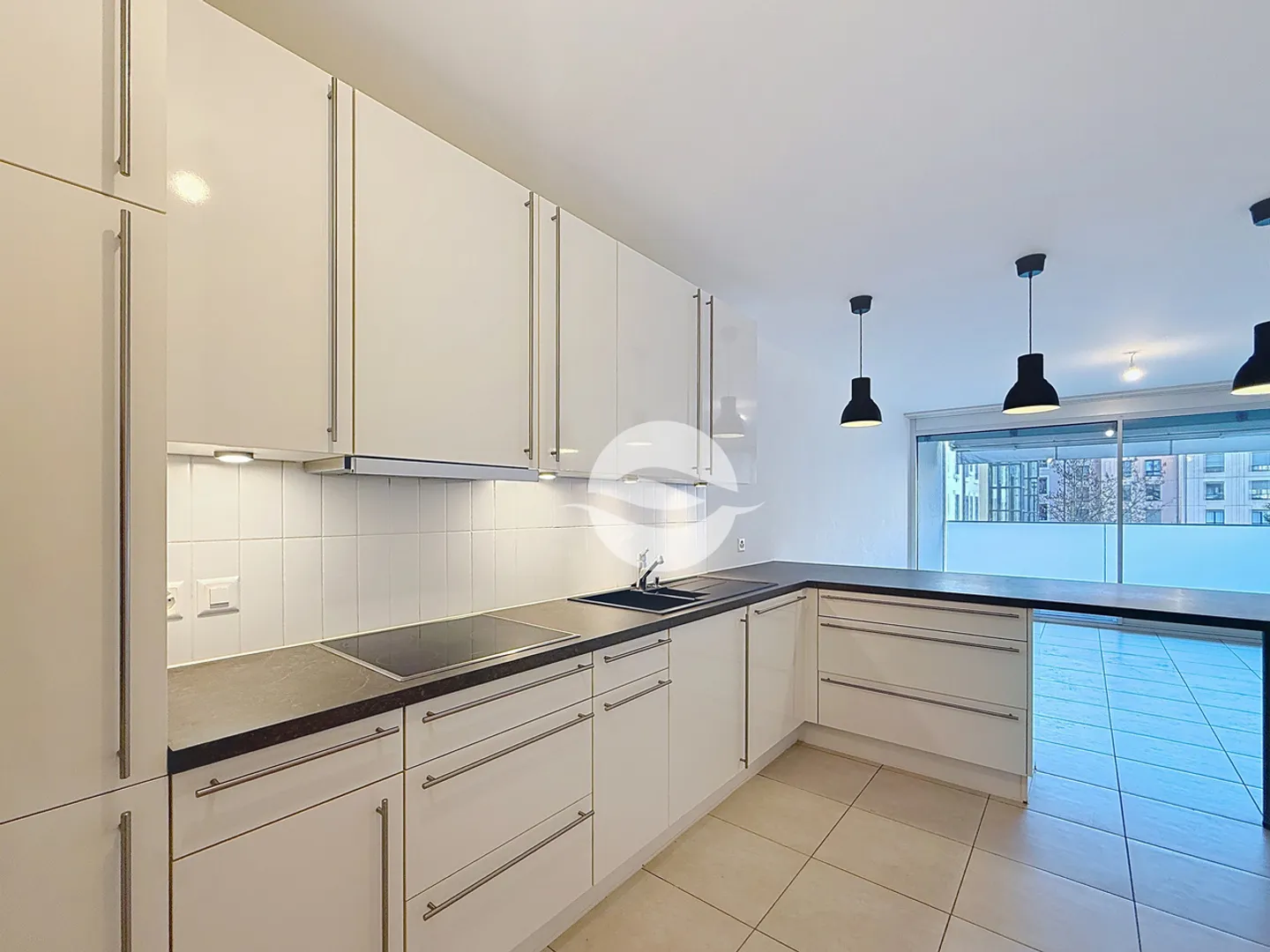 Geräumige, lichtdurchflutete 5-Zimmer-Wohnung, 3 Schlafzimmer! - Foto 3 von 12