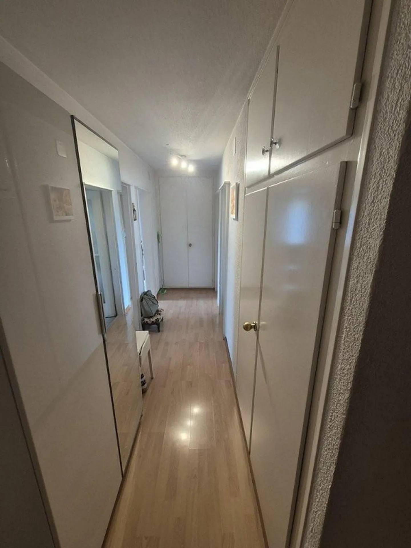 Belle appartement de 4 pièces - Photo 2 sur 4