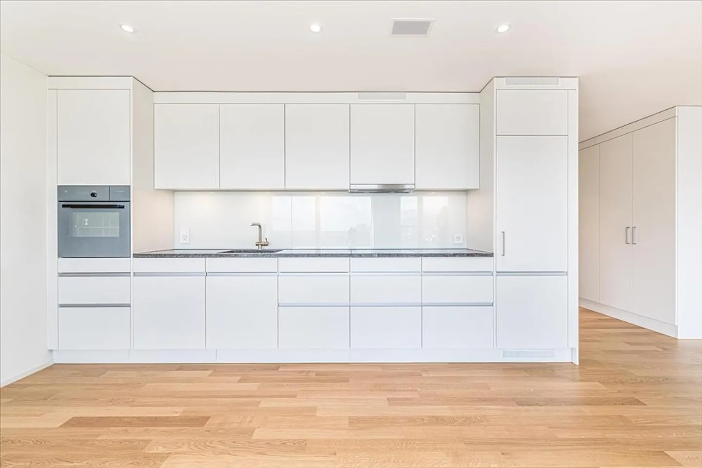 Living in MATTEO - Attention Singles! - Photo 3 of 5